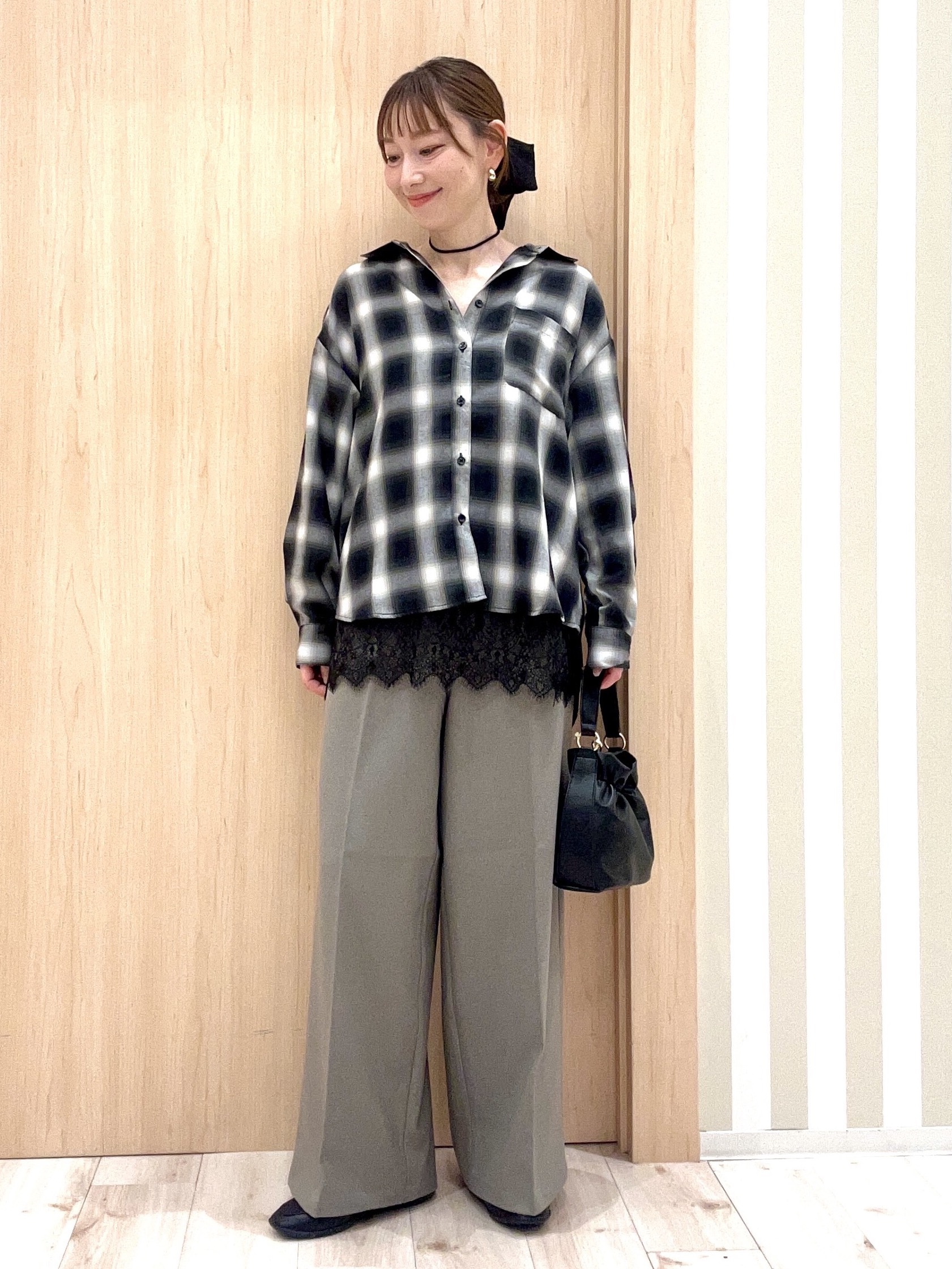 ririさんの「SHOO･LA･RUE｜【洗濯機可/S-LL】体型カバーしながらこなれ見え レース付きキャミソール」を使ったコーディネート
