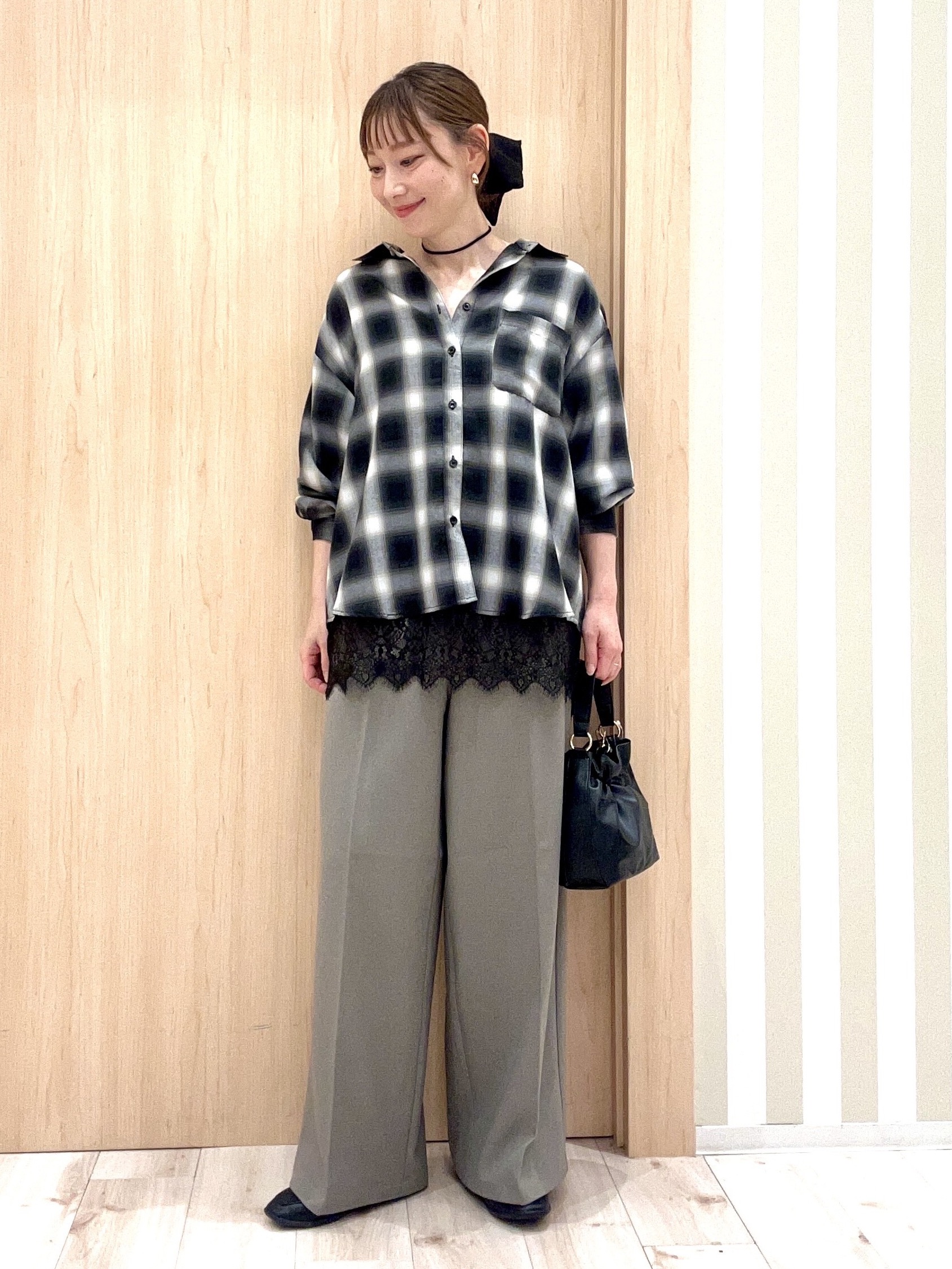 ririさんの「SHOO･LA･RUE｜【洗濯機可/S-LL】体型カバーしながらこなれ見え レース付きキャミソール」を使ったコーディネート