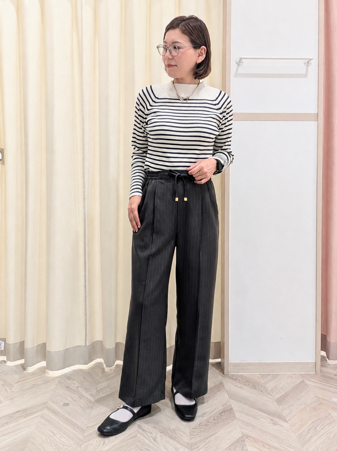 miyuさんの「SHOO･LA･RUE｜【洗濯後しわになりにくい/S-LL】裾ドロストフリルブルゾン」を使ったコーディネート