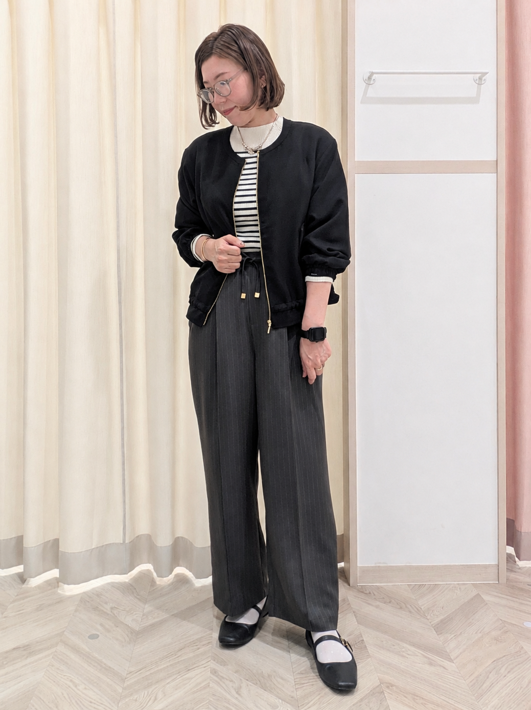 miyuさんの「SHOO･LA･RUE｜【洗濯後しわになりにくい/S-LL】裾ドロストフリルブルゾン」を使ったコーディネート