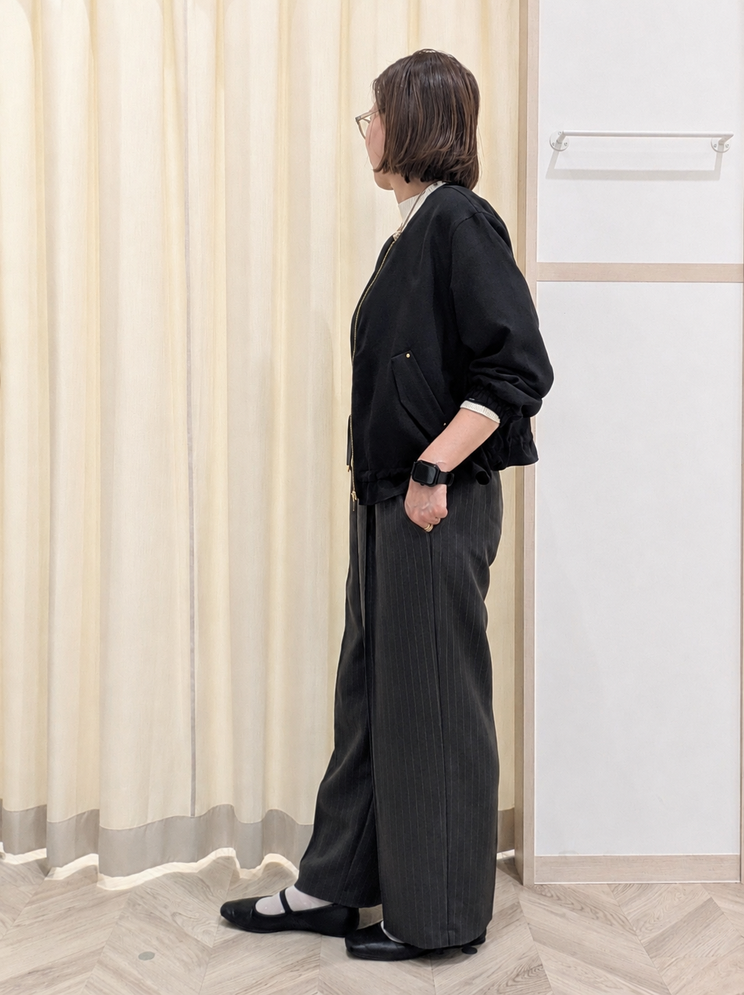 miyuさんの「SHOO･LA･RUE｜【洗濯後しわになりにくい/S-LL】裾ドロストフリルブルゾン」を使ったコーディネート