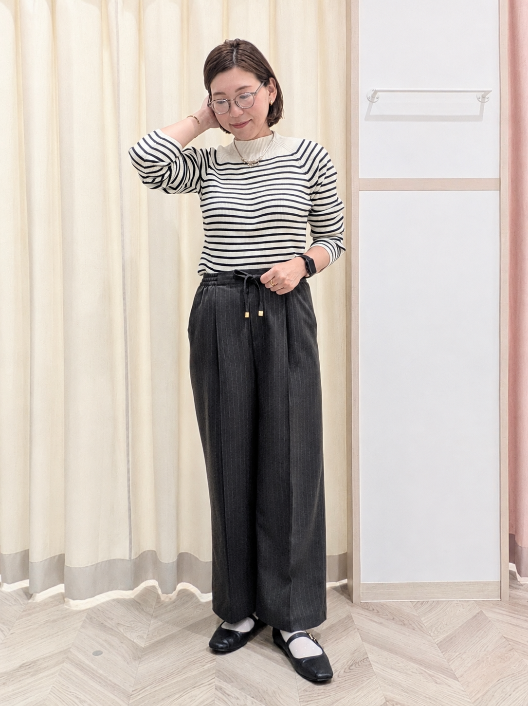 miyuさんの「SHOO･LA･RUE｜【洗濯後しわになりにくい/S-LL】裾ドロストフリルブルゾン」を使ったコーディネート