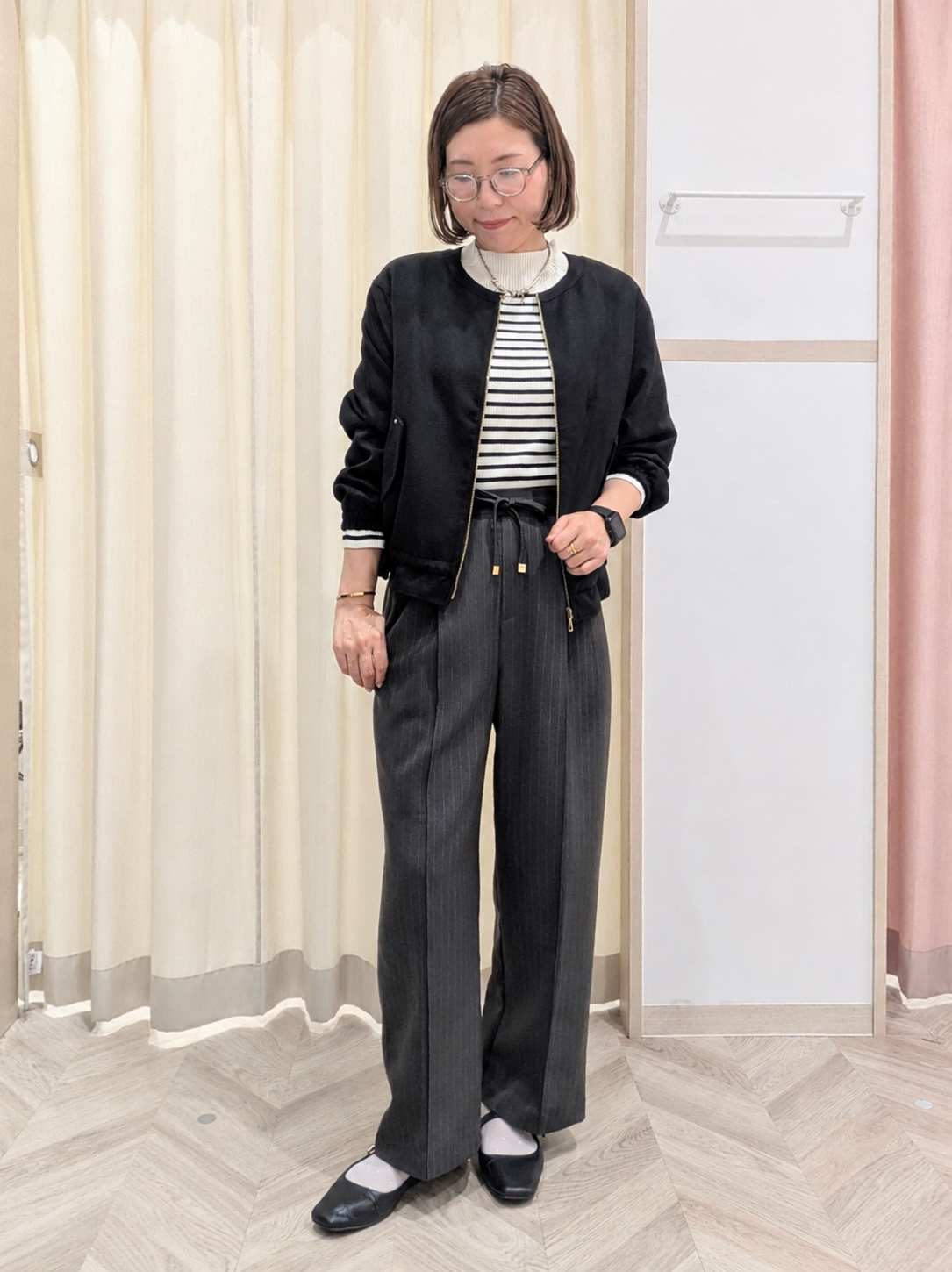 miyuさんの「SHOO･LA･RUE｜【洗濯後しわになりにくい/S-LL】裾ドロストフリルブルゾン」を使ったコーディネート