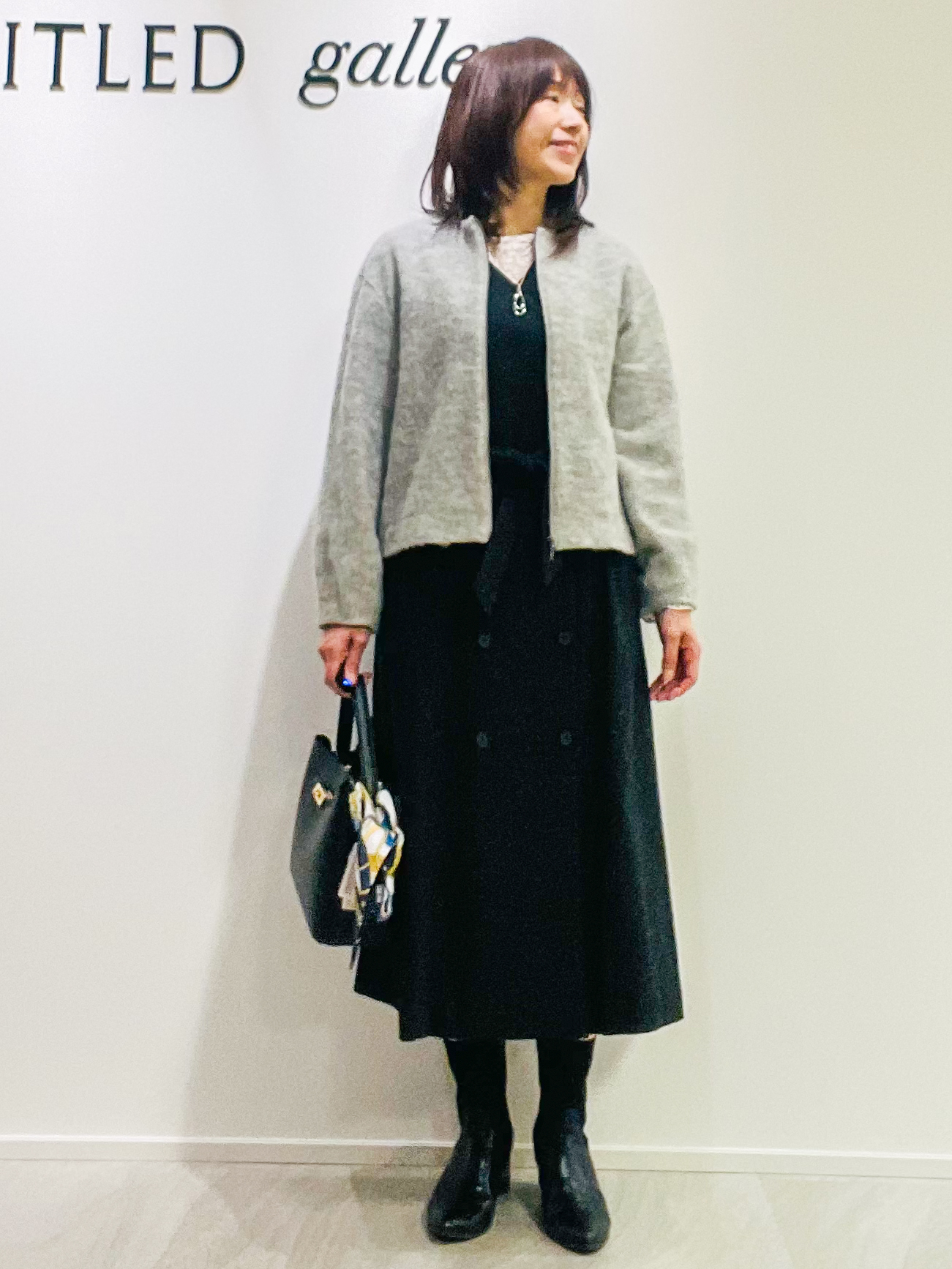 めいさんの「UNTITLED｜【軽アウター/秋羽織り】シャギージップカーデ」を使ったコーディネート