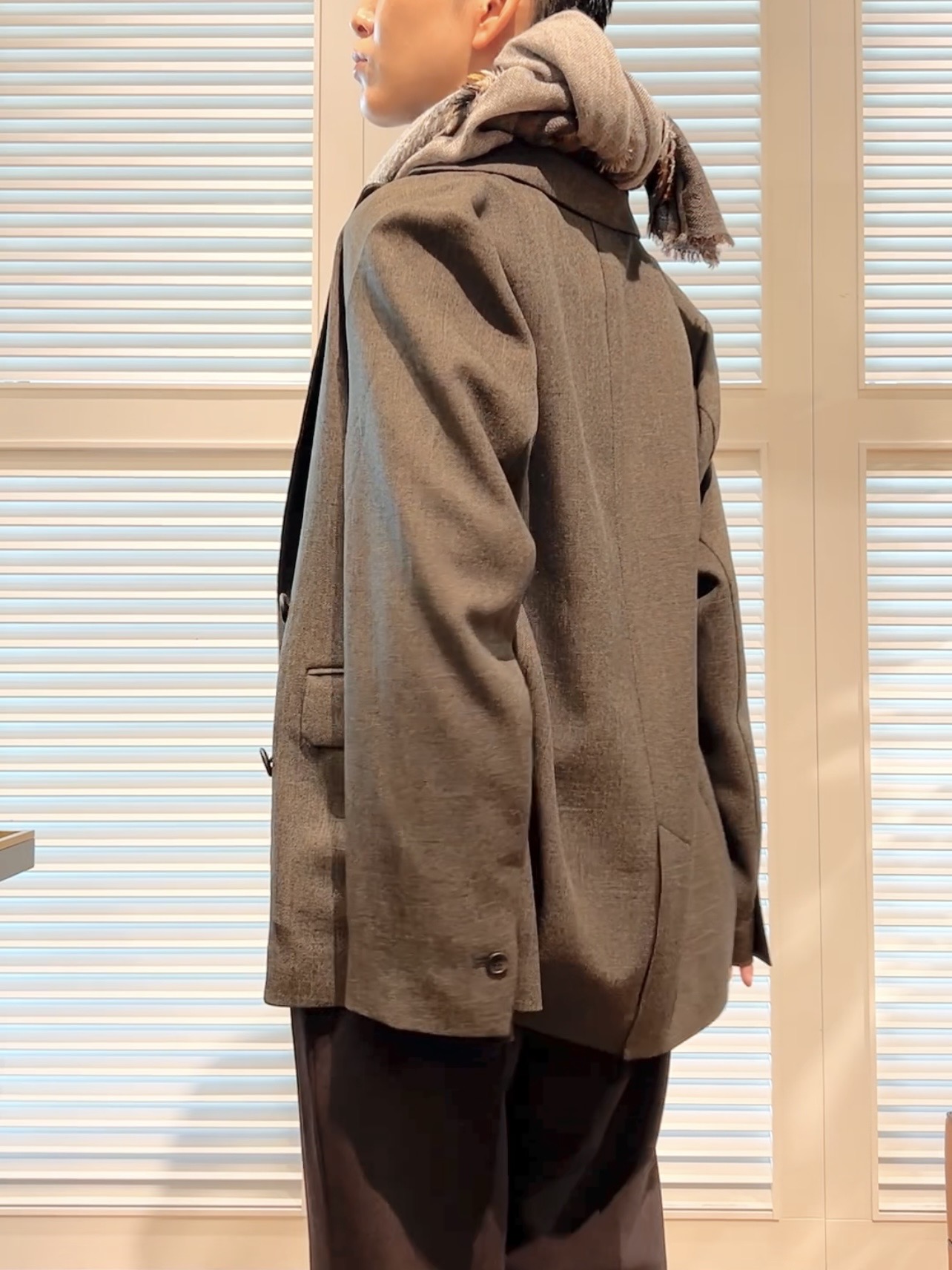 OCHIAIさんの「DRESSTERIOR｜【防しわ/吸水速乾/UVカット】シャークスキン ラフジャケット」を使ったコーディネート