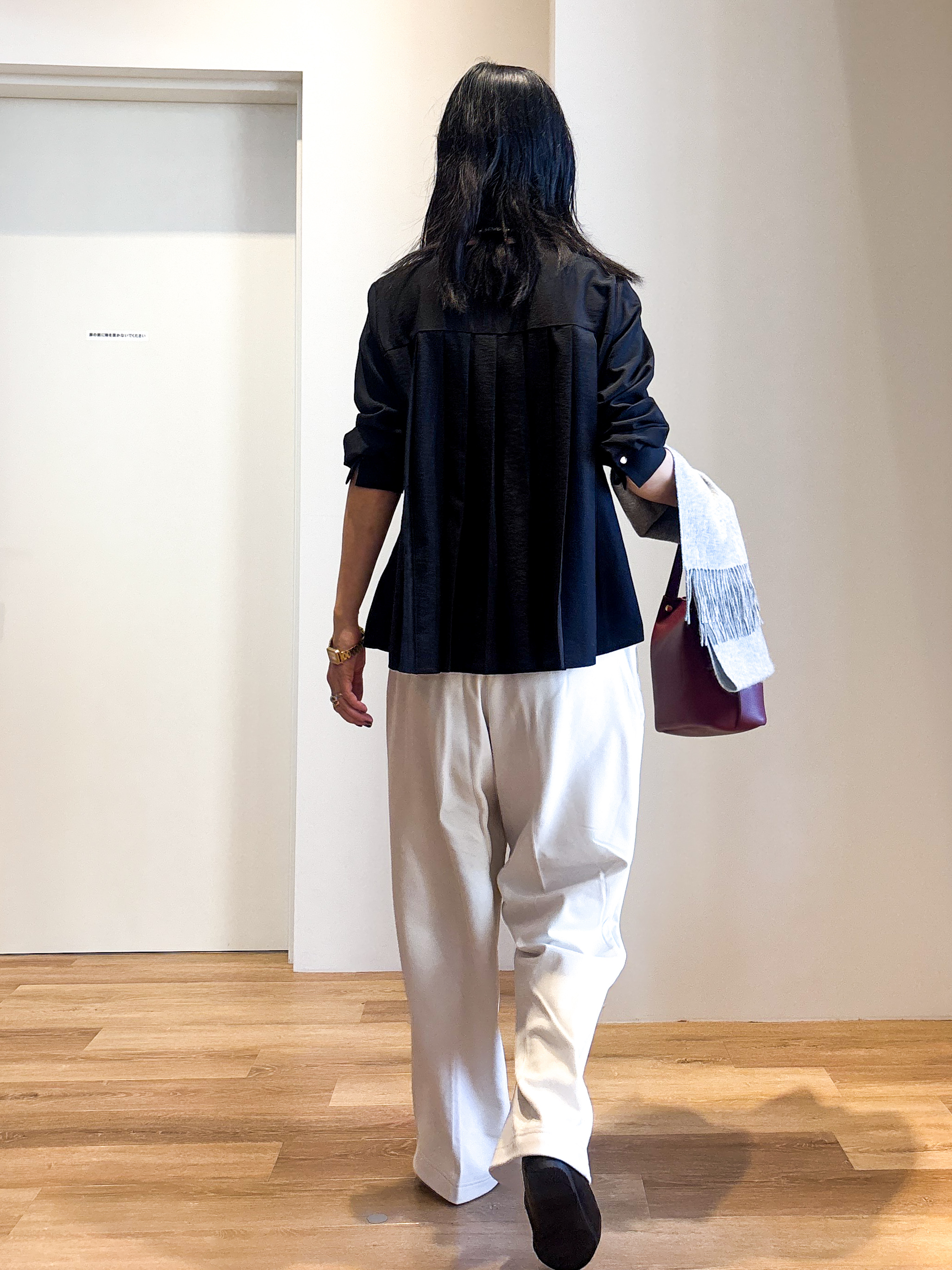 あいさんの「OPAQUE.CLIP｜バックプリーツデザインブラウス【洗濯機OK】」を使ったコーディネート