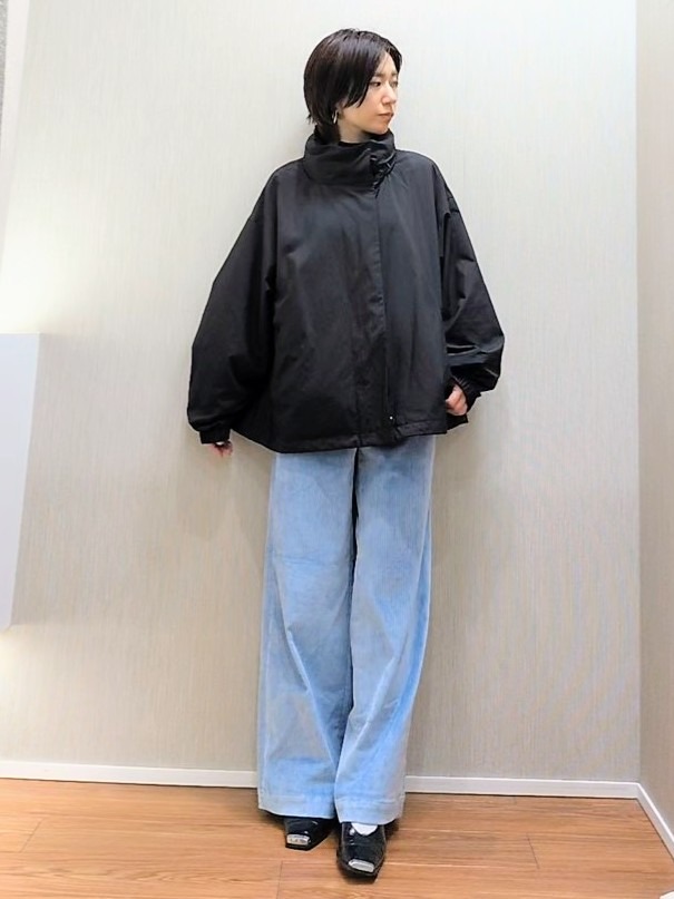 ミズタさんの「UNTITLED｜【撥水/軽アウター/2way】タフタマウンテンパーカー」を使ったコーディネート