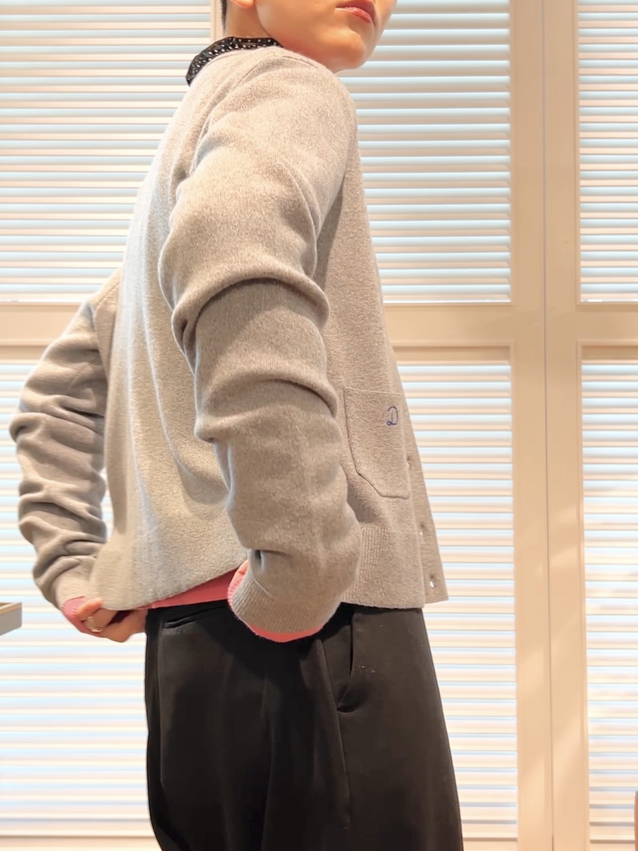 OCHIAIさんの「DRESSTERIOR｜【5色展開/マシンウォッシャブル】コットンカシミヤカーディガン」を使ったコーディネート