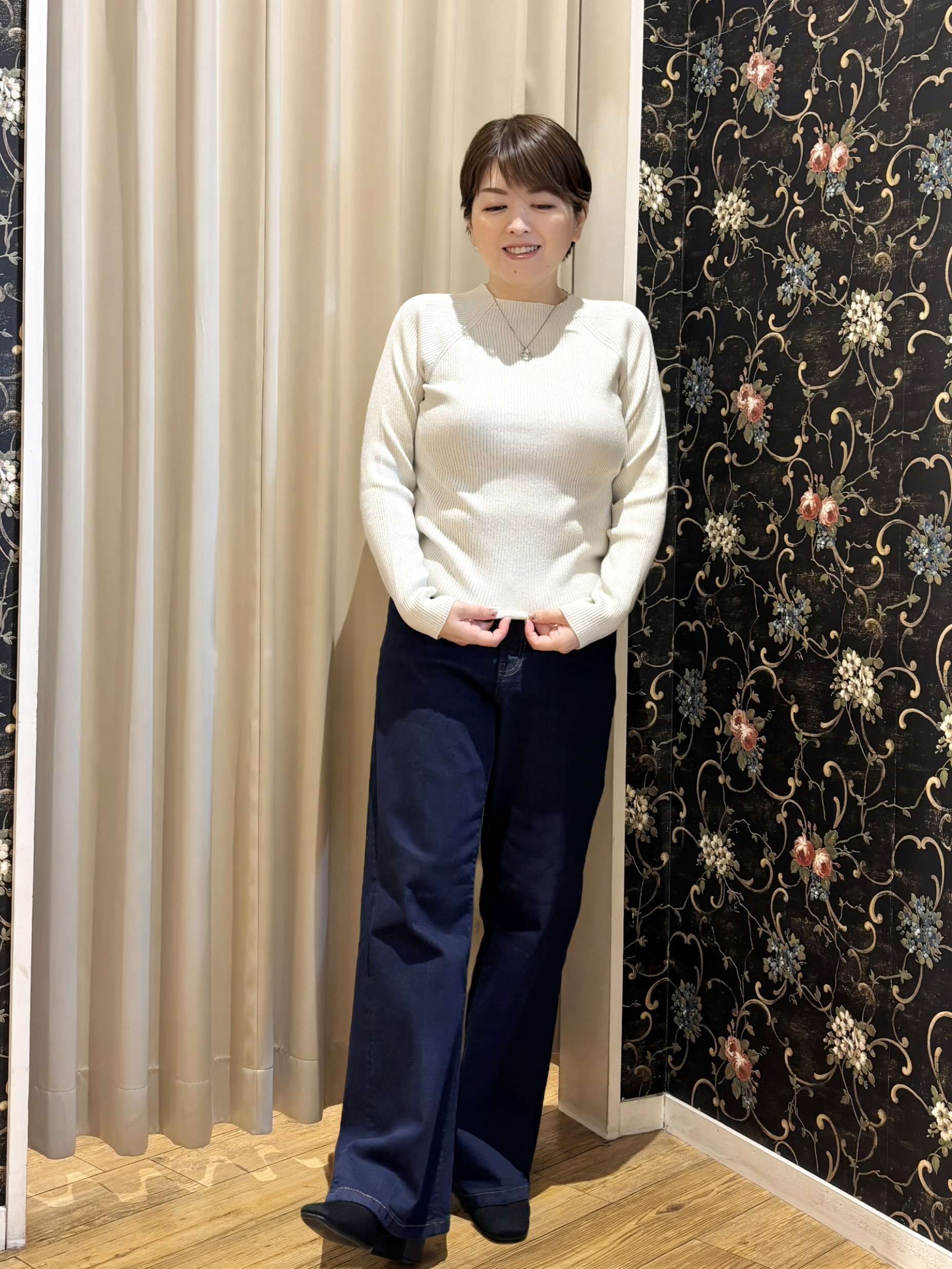 たみさんの「SHOO･LA･RUE｜【毛玉になりにくい/S-LL/洗濯機可/体型カバー】Vネックゆったりカーディガン」を使ったコーディネート