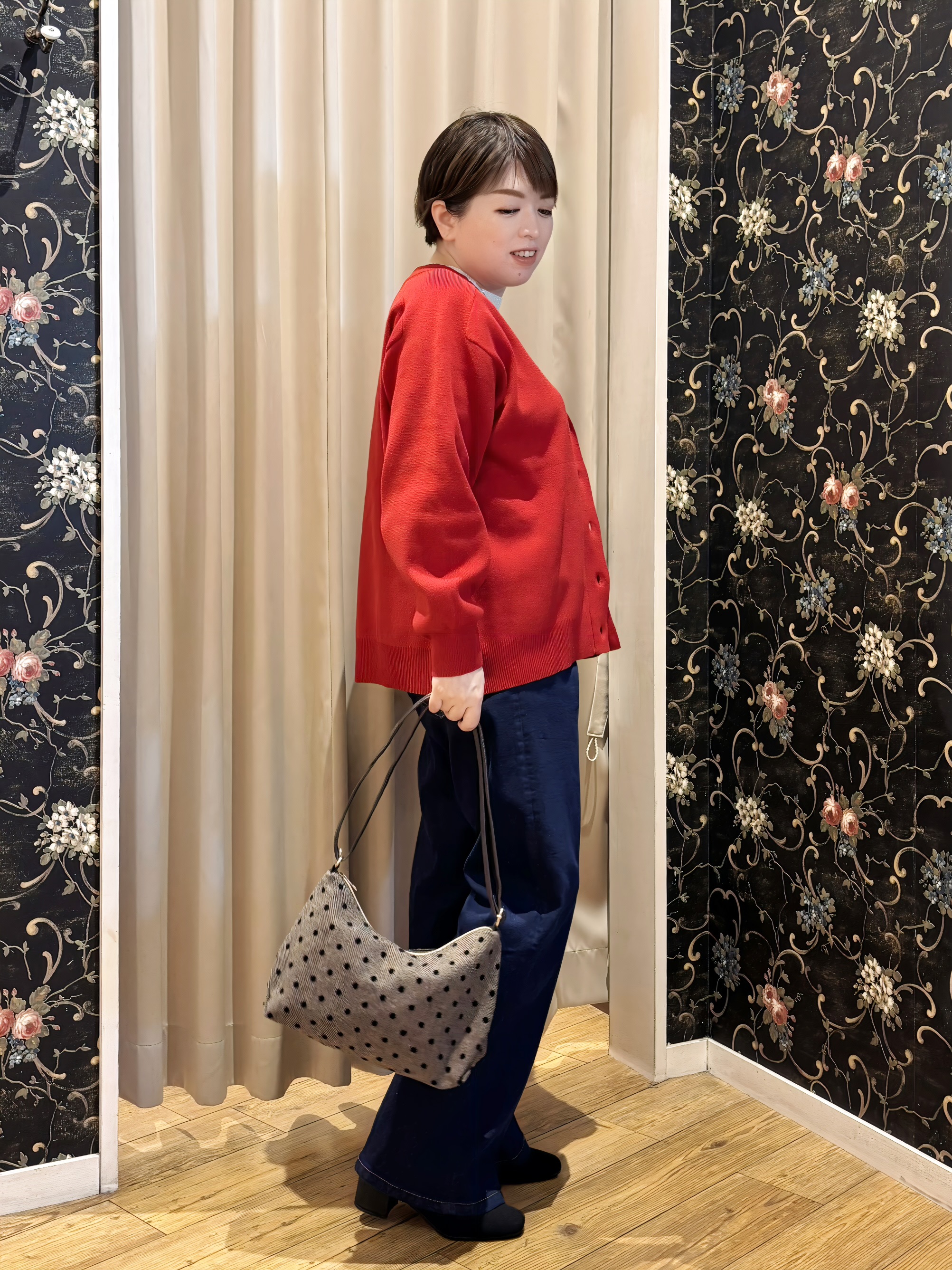たみさんの「SHOO･LA･RUE｜【毛玉になりにくい/S-LL/洗濯機可/体型カバー】Vネックゆったりカーディガン」を使ったコーディネート