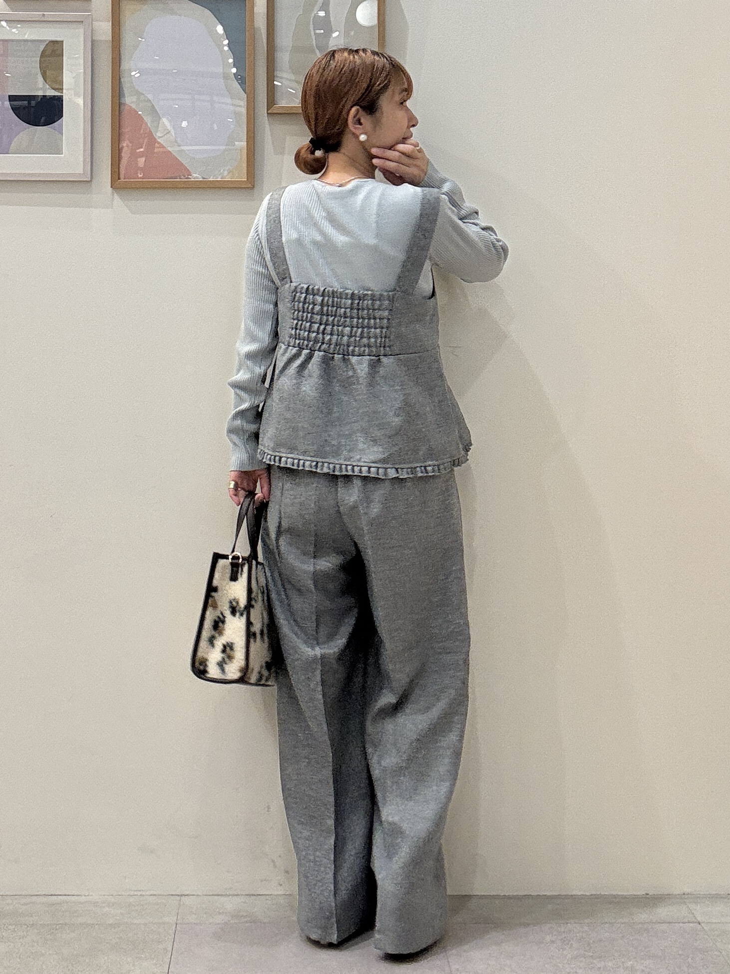 たけぴさんの「SHOO･LA･RUE｜【毛玉になりにくい/S-LL/洗濯機可】ボートネックで首元美しく やわらかリブニット」を使ったコーディネート
