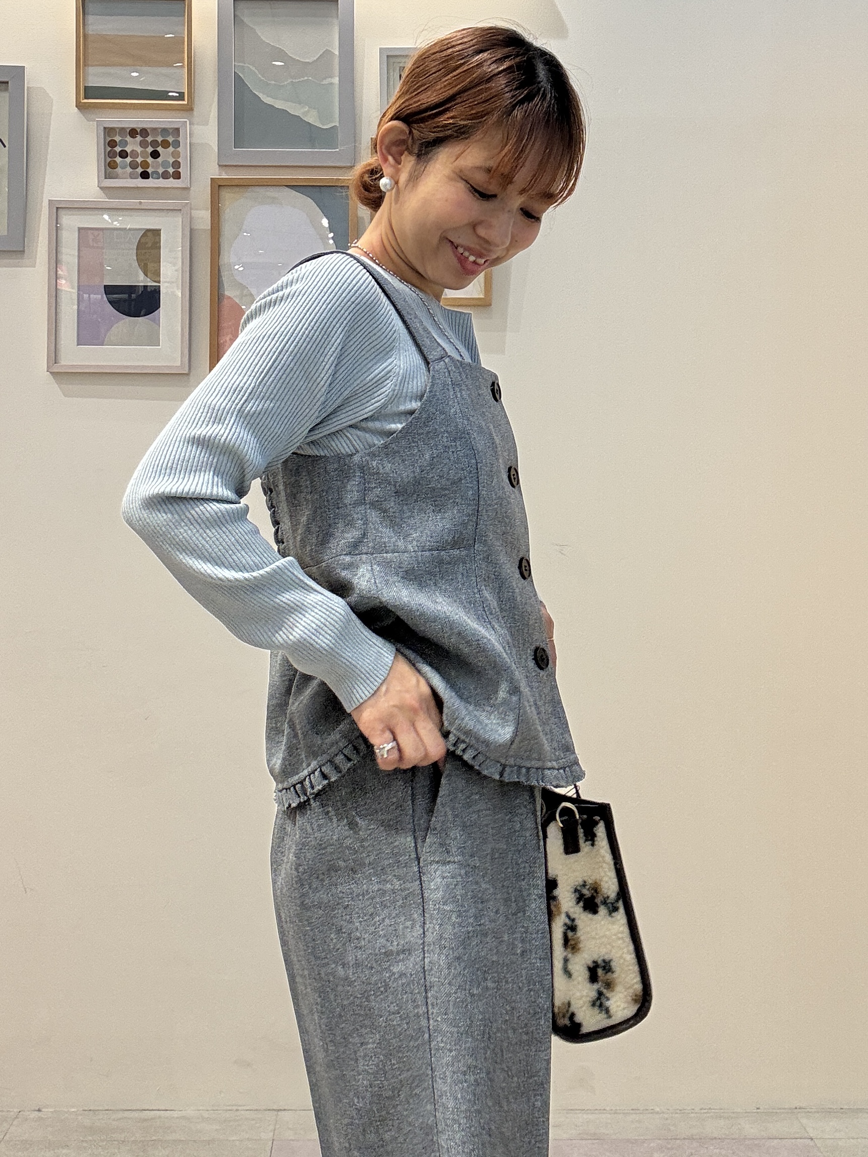 たけぴさんの「SHOO･LA･RUE｜【毛玉になりにくい/S-LL/洗濯機可】ボートネックで首元美しく やわらかリブニット」を使ったコーディネート
