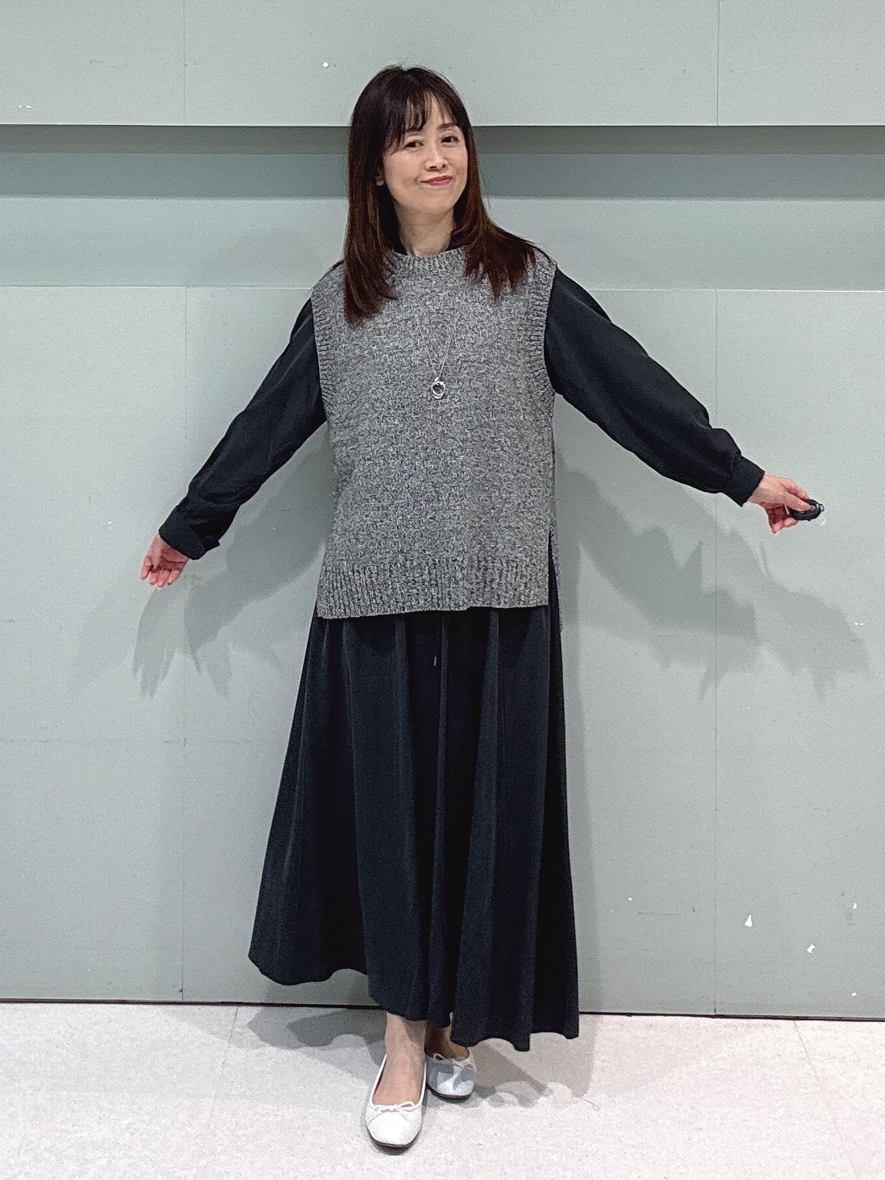 makiさんの「UNTITLED｜ドロストデザインワンピース」を使ったコーディネート