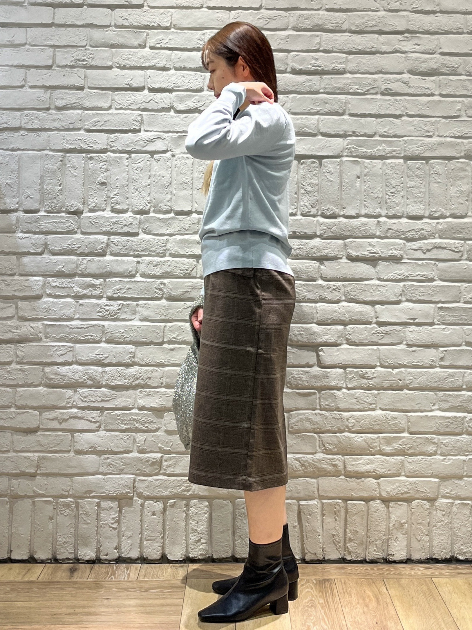 erinaさんの「index｜ビジューパーツ付きハートネックニット【洗濯機OK／抗ピリング】」を使ったコーディネート