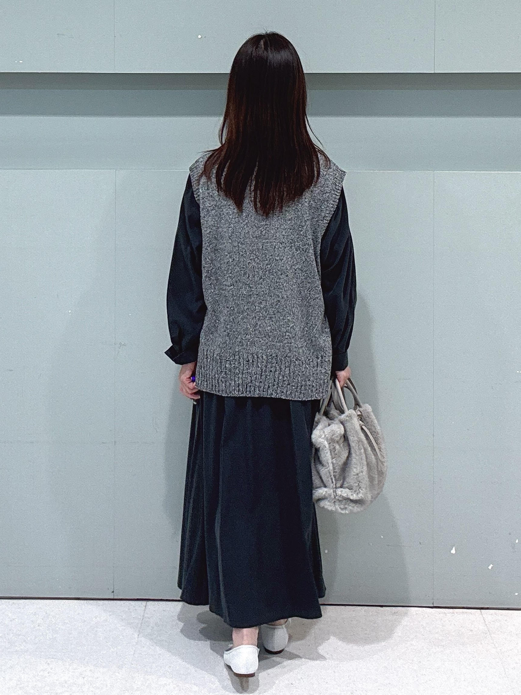 makiさんの「UNTITLED｜ドロストデザインワンピース」を使ったコーディネート