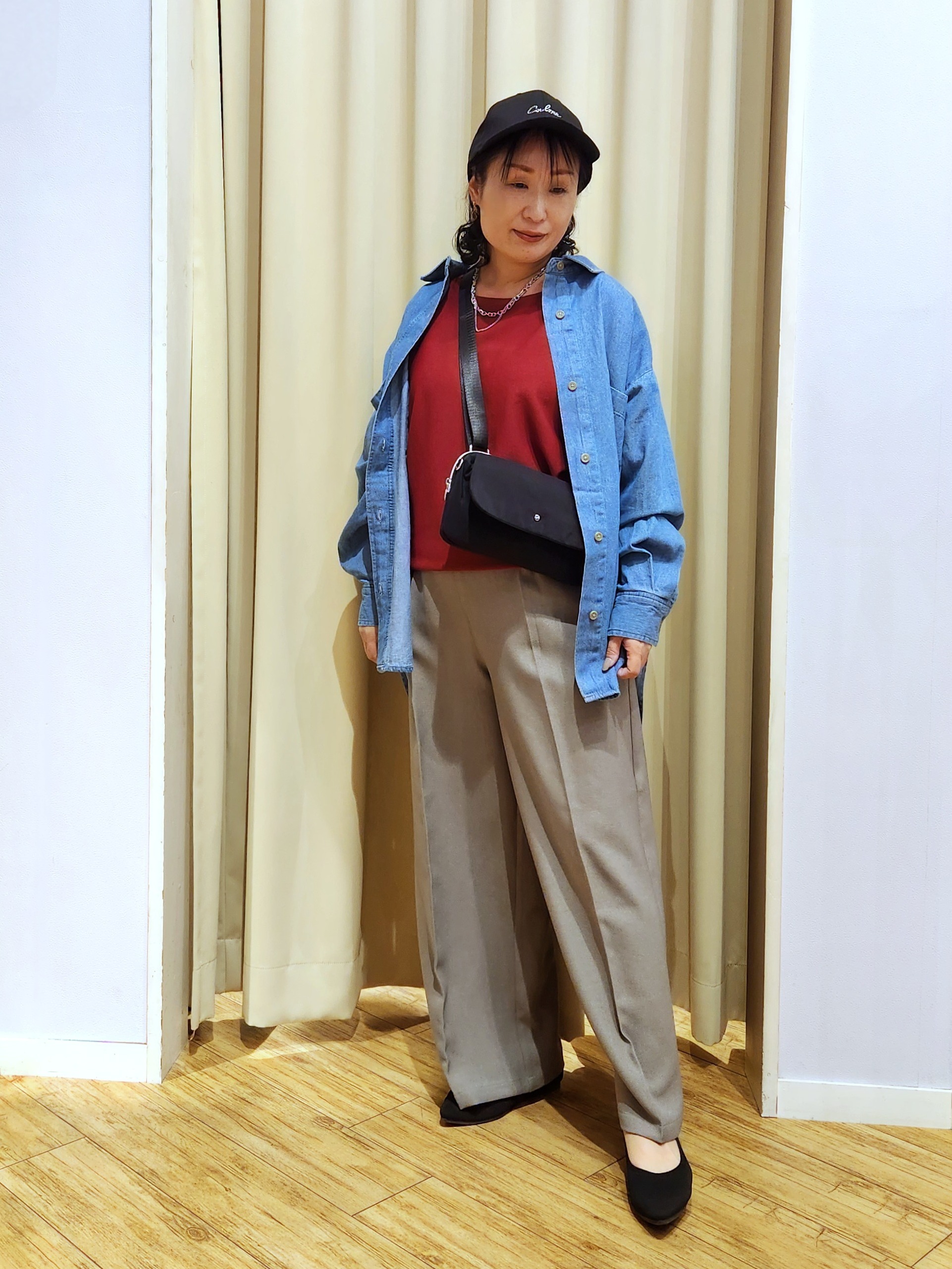 くまさんの「SHOO･LA･RUE｜【洗濯後しわになりにくい/着丈選べる/セットアップ可】ウールフィール センタープレスワイドパンツ」を使ったコーディネート
