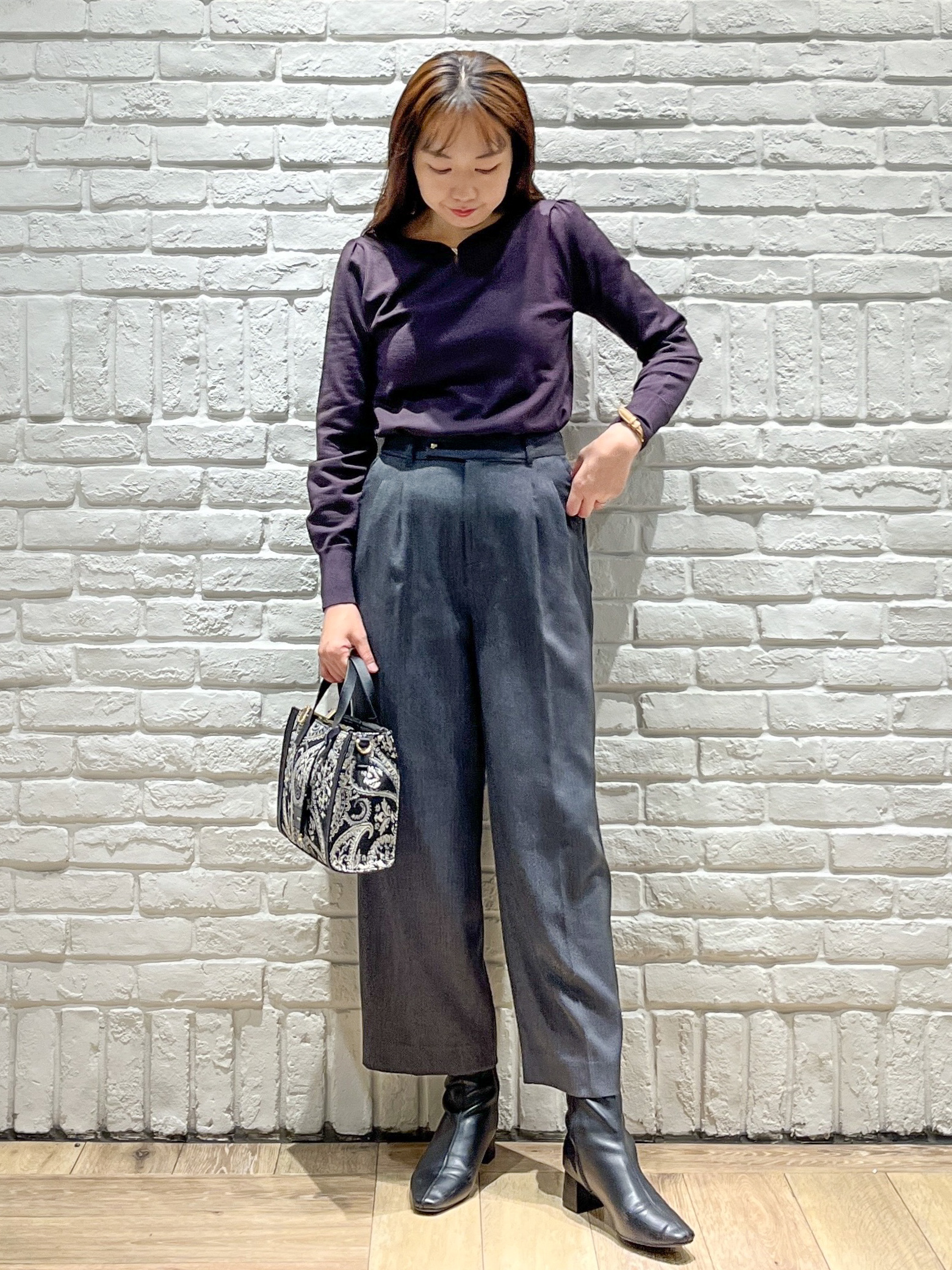 erinaさんの「index｜ビジューパーツ付きハートネックニット【洗濯機OK／抗ピリング】」を使ったコーディネート