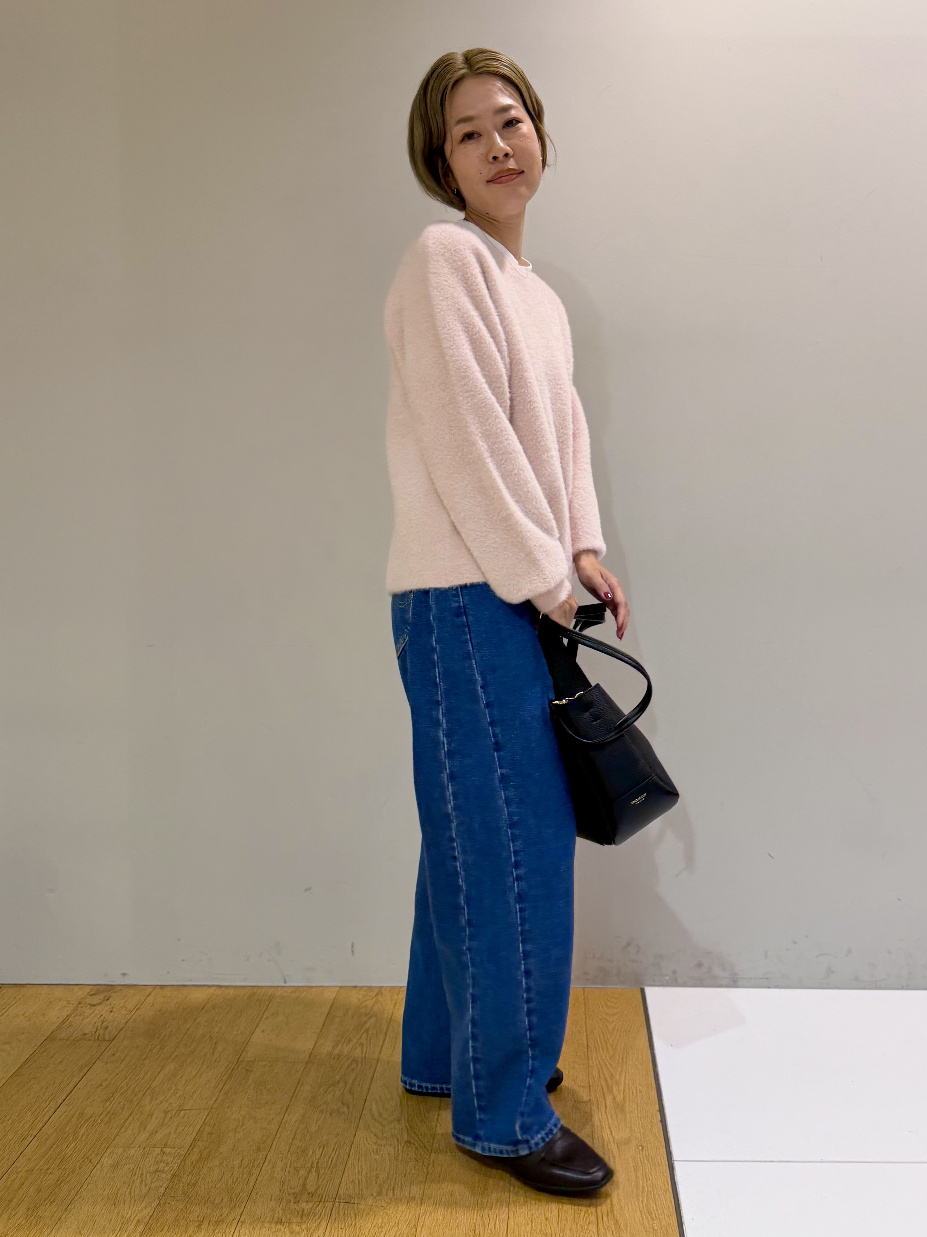 Mariko.Sさんの「OPAQUE.CLIP｜フェザーヤーンボートネックニット【洗濯機OK】」を使ったコーディネート