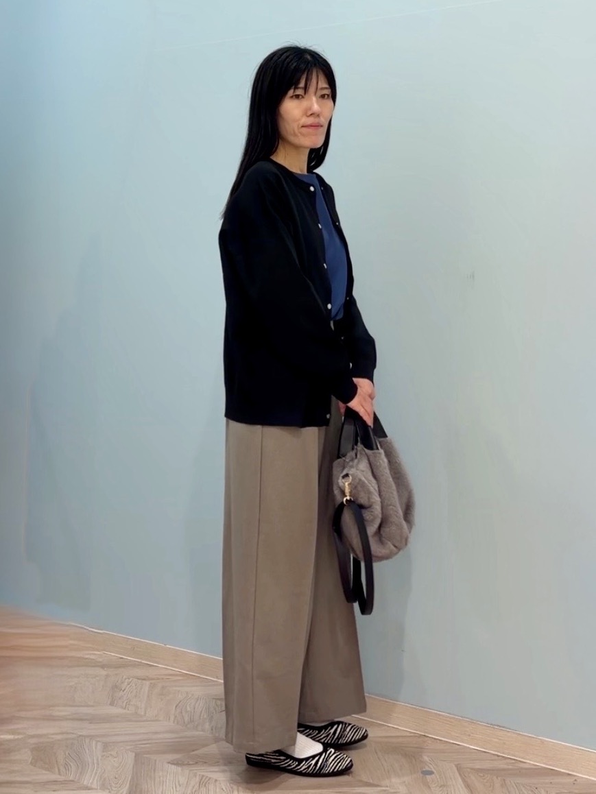 大西直穂さんの「SHOO･LA･RUE｜【セットアップ可/洗濯機可】軽やかに羽織れる スポンディッシュ ニットカーディガン」を使ったコーディネート