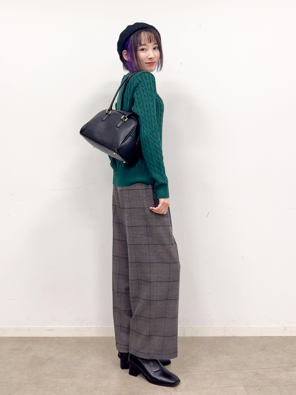 𝐜𝐡𝐢𝐤𝐚さんの「THE SHOP TK｜POLO BCS/ケーブルニット」を使ったコーディネート