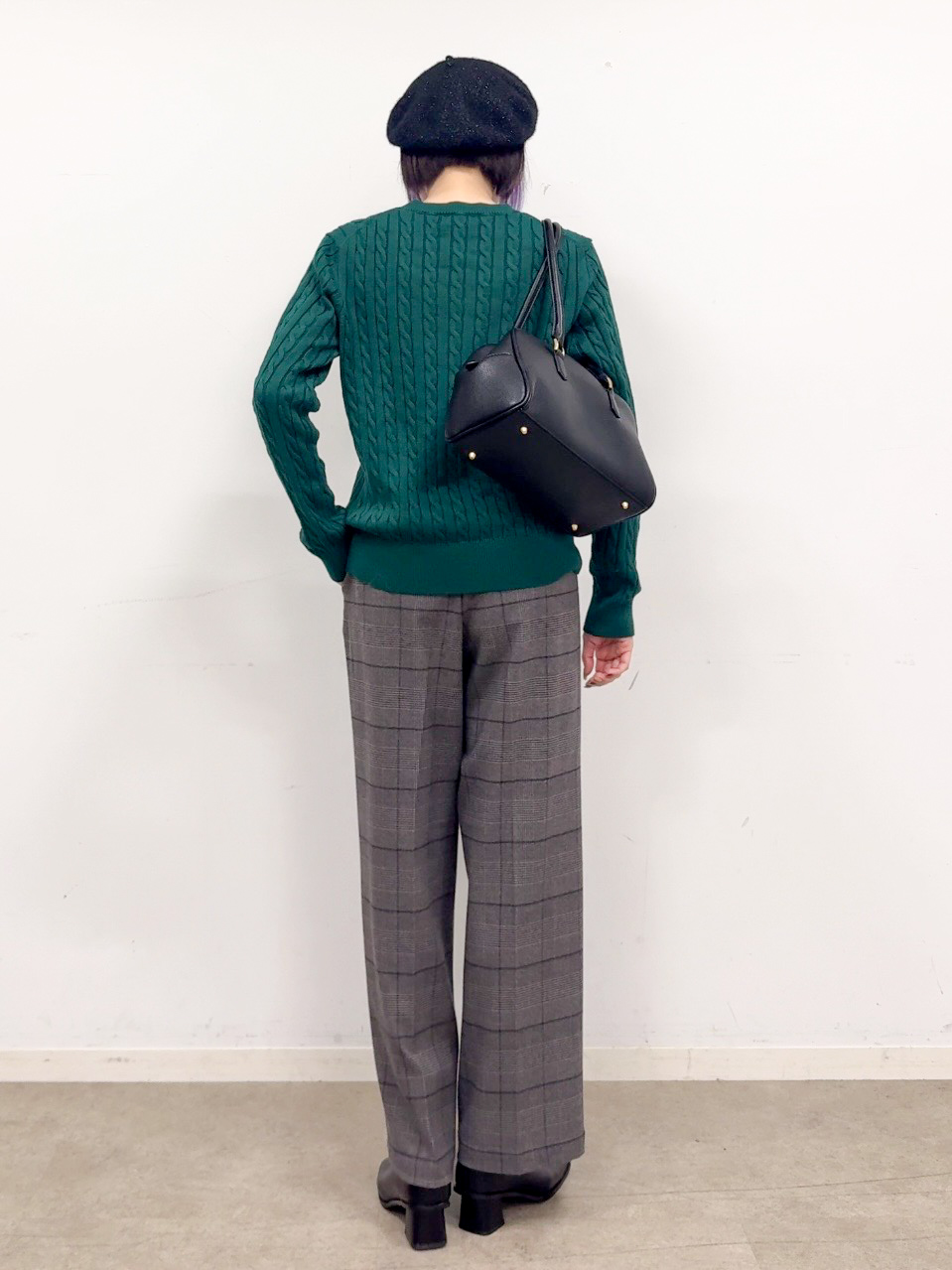 𝐜𝐡𝐢𝐤𝐚さんの「THE SHOP TK｜POLO BCS/ケーブルニット」を使ったコーディネート