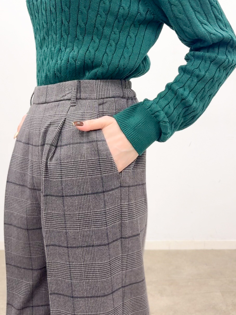 𝐜𝐡𝐢𝐤𝐚さんの「THE SHOP TK｜POLO BCS/ケーブルニット」を使ったコーディネート