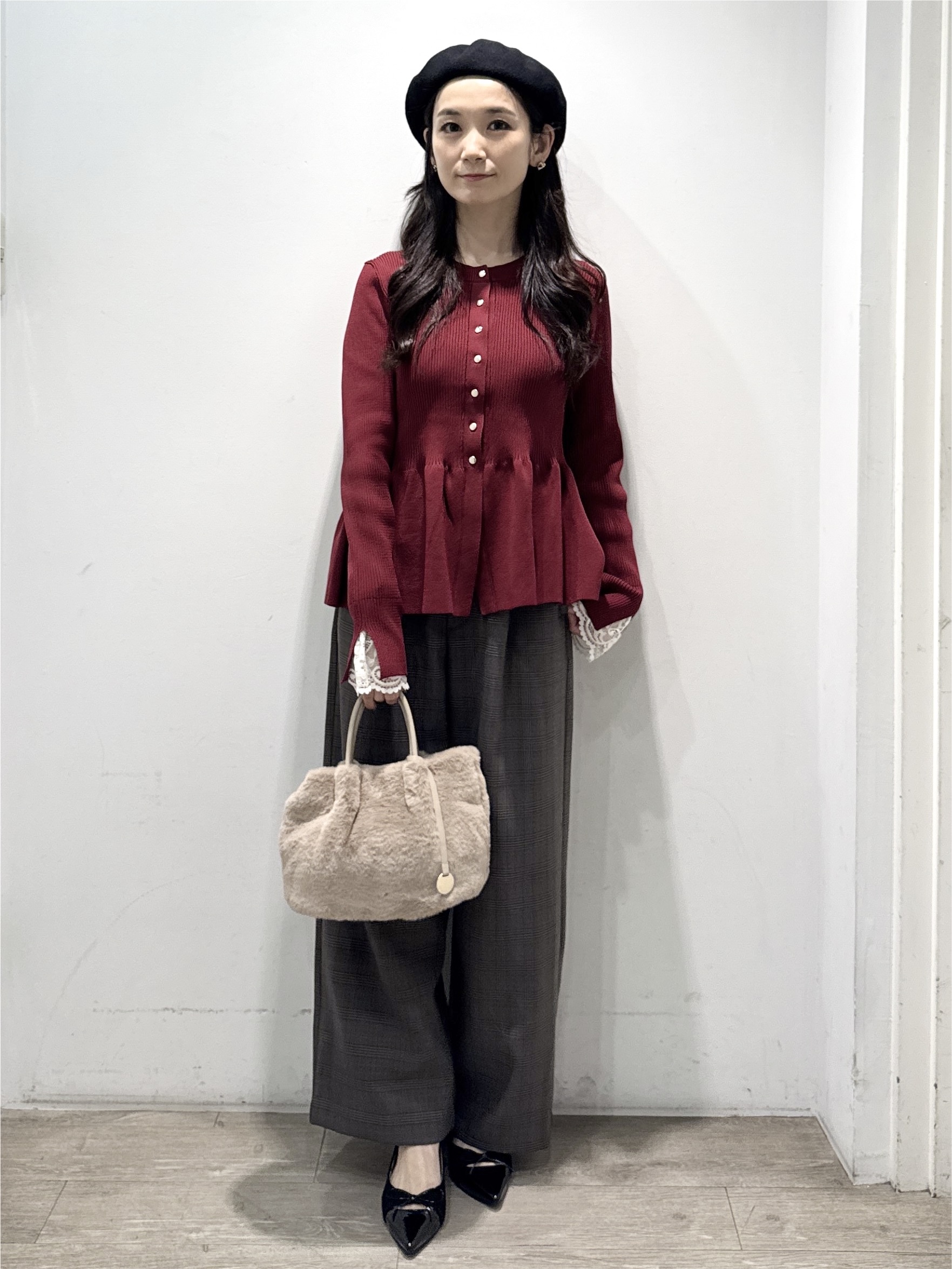 yuicciさんの「OPAQUE.CLIP｜【上品見えの袖レース】ペプラム カーディガン」を使ったコーディネート
