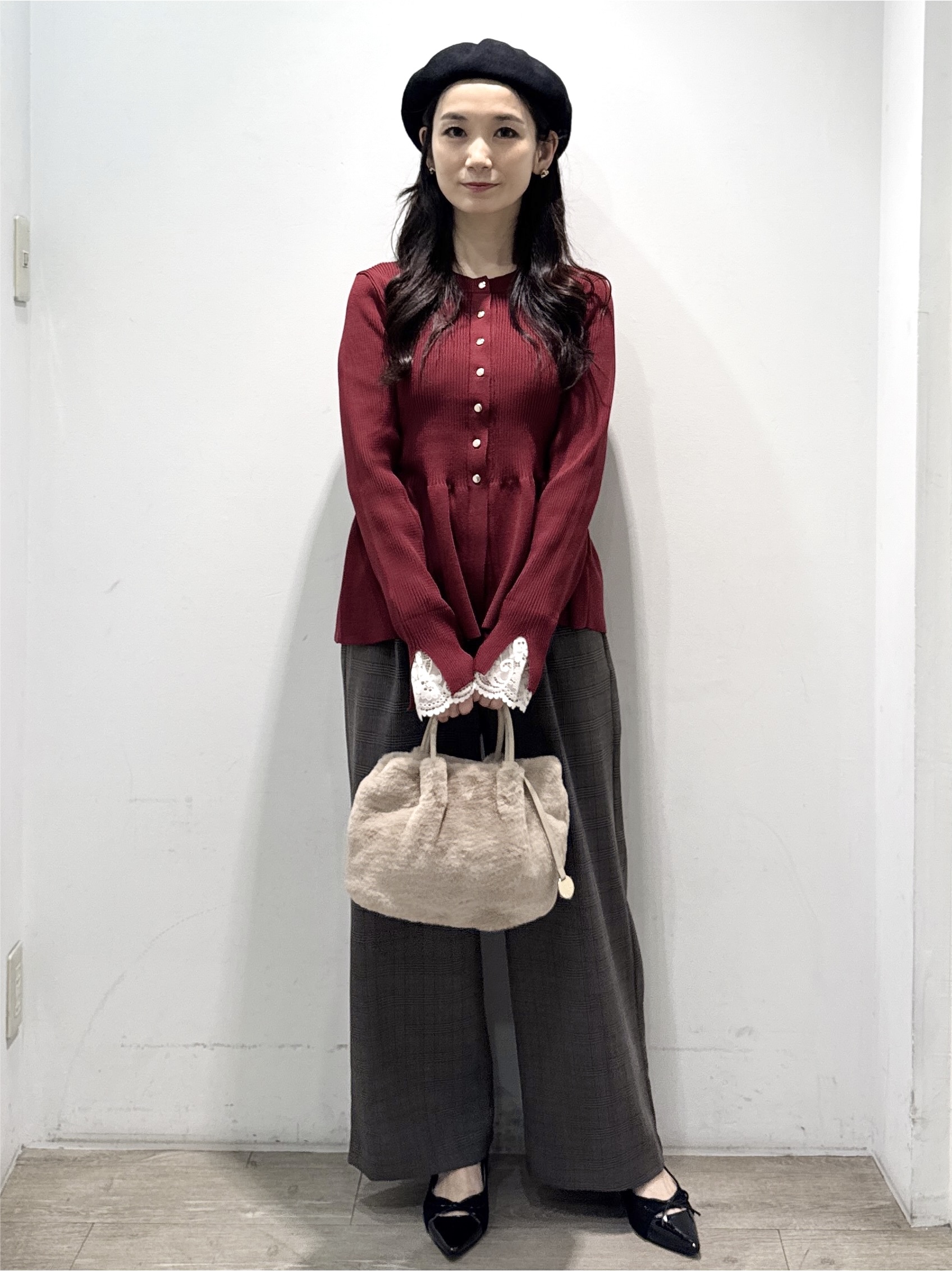 yuicciさんの「OPAQUE.CLIP｜【上品見えの袖レース】ペプラム カーディガン」を使ったコーディネート