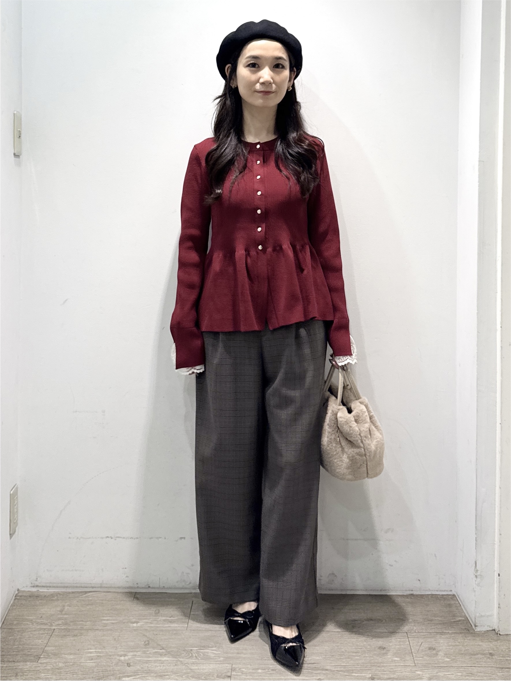 yuicciさんの「OPAQUE.CLIP｜【上品見えの袖レース】ペプラム カーディガン」を使ったコーディネート