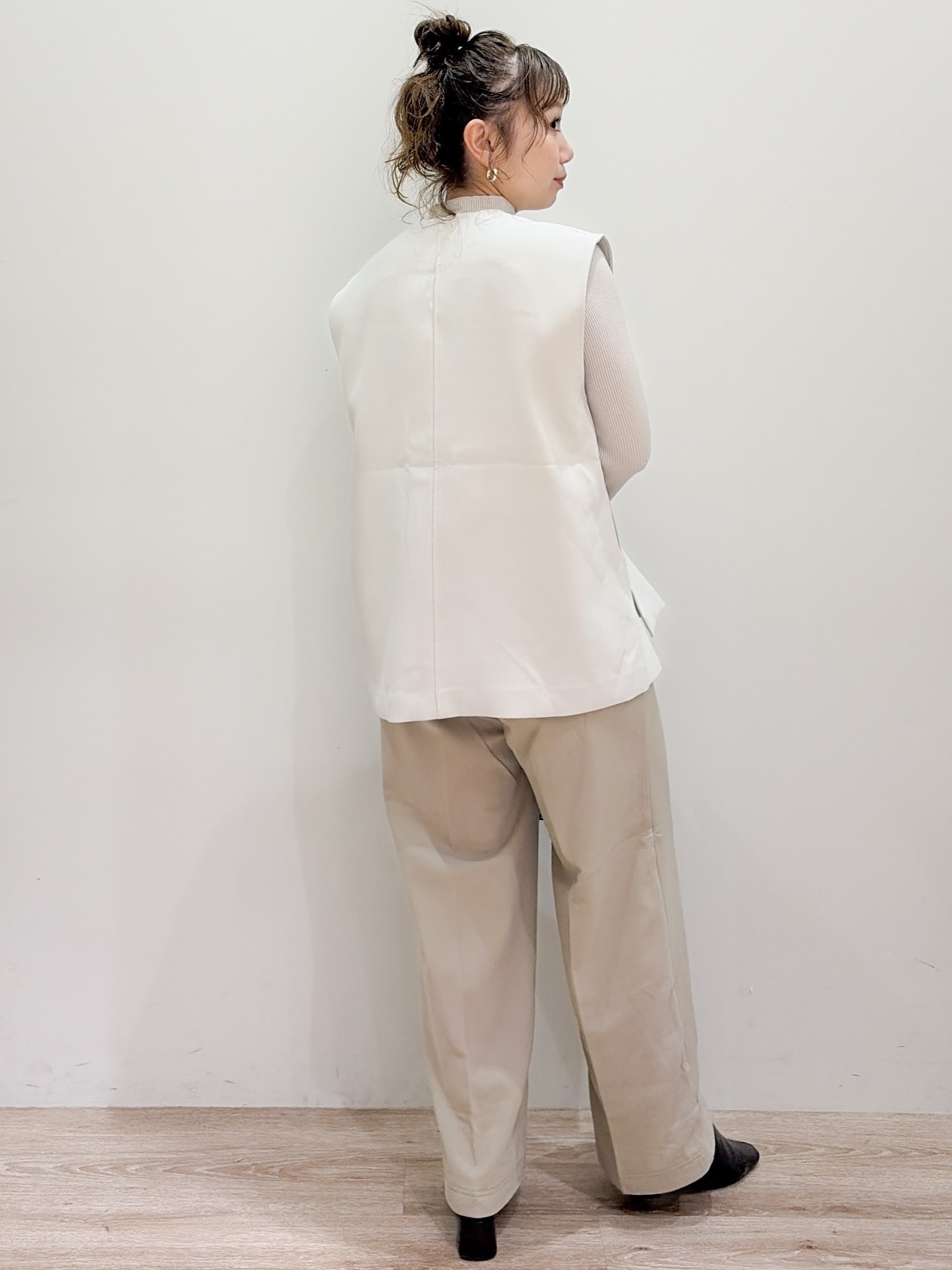 risayanさんの「OPAQUE.CLIP｜《ツインセット》Vネックベスト&times;ハイネックリブニット【洗濯機OK】」を使ったコーディネート