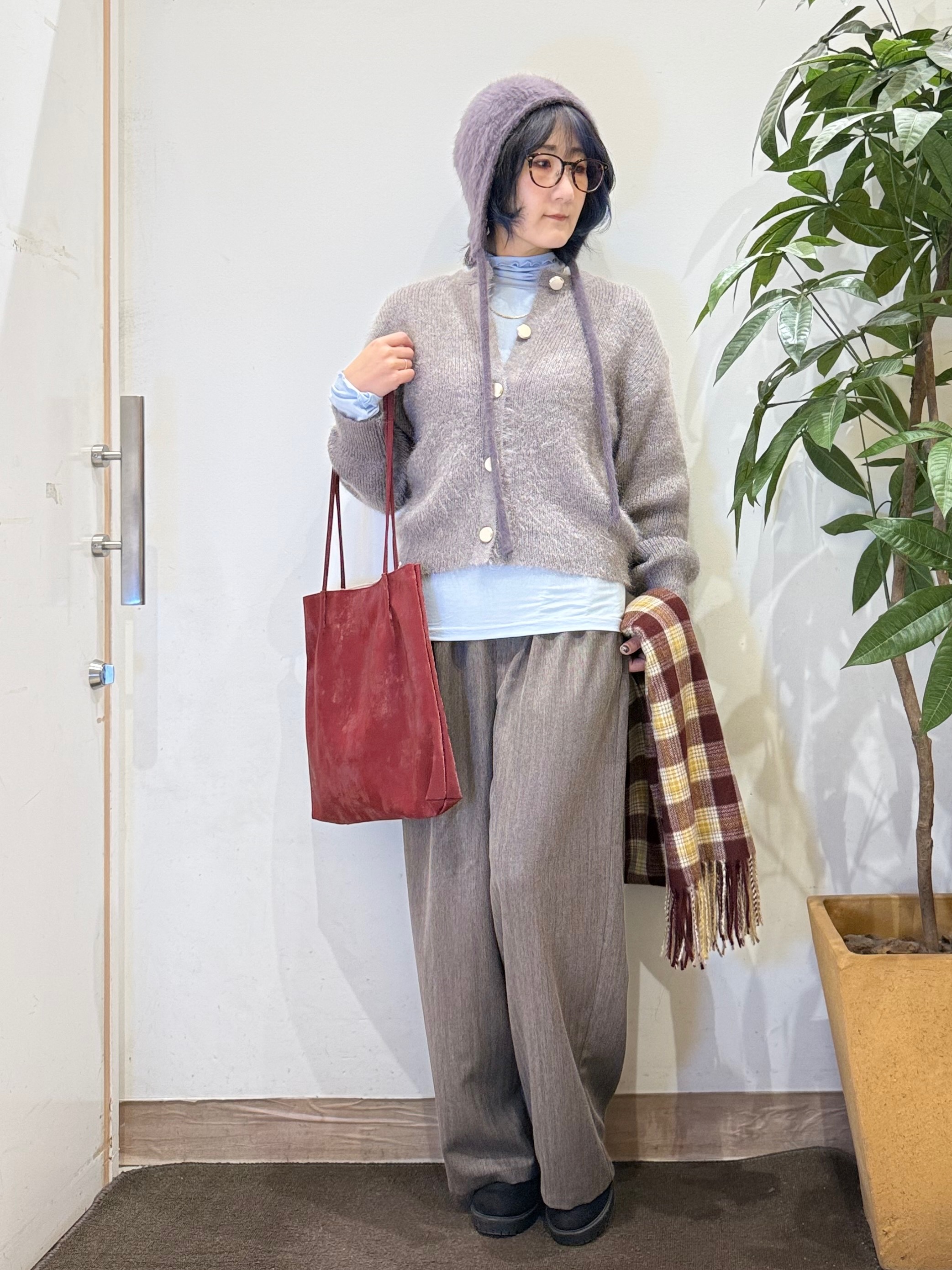 misakiさんの「SHOO･LA･RUE｜カシミアタッチ吸湿発熱ハイネックインナー」を使ったコーディネート