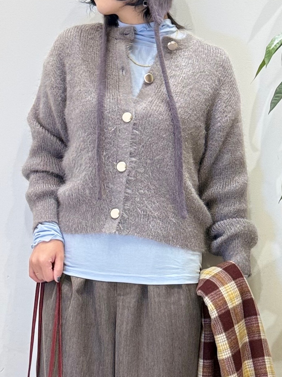 misakiさんの「SHOO･LA･RUE｜カシミアタッチ吸湿発熱ハイネックインナー」を使ったコーディネート