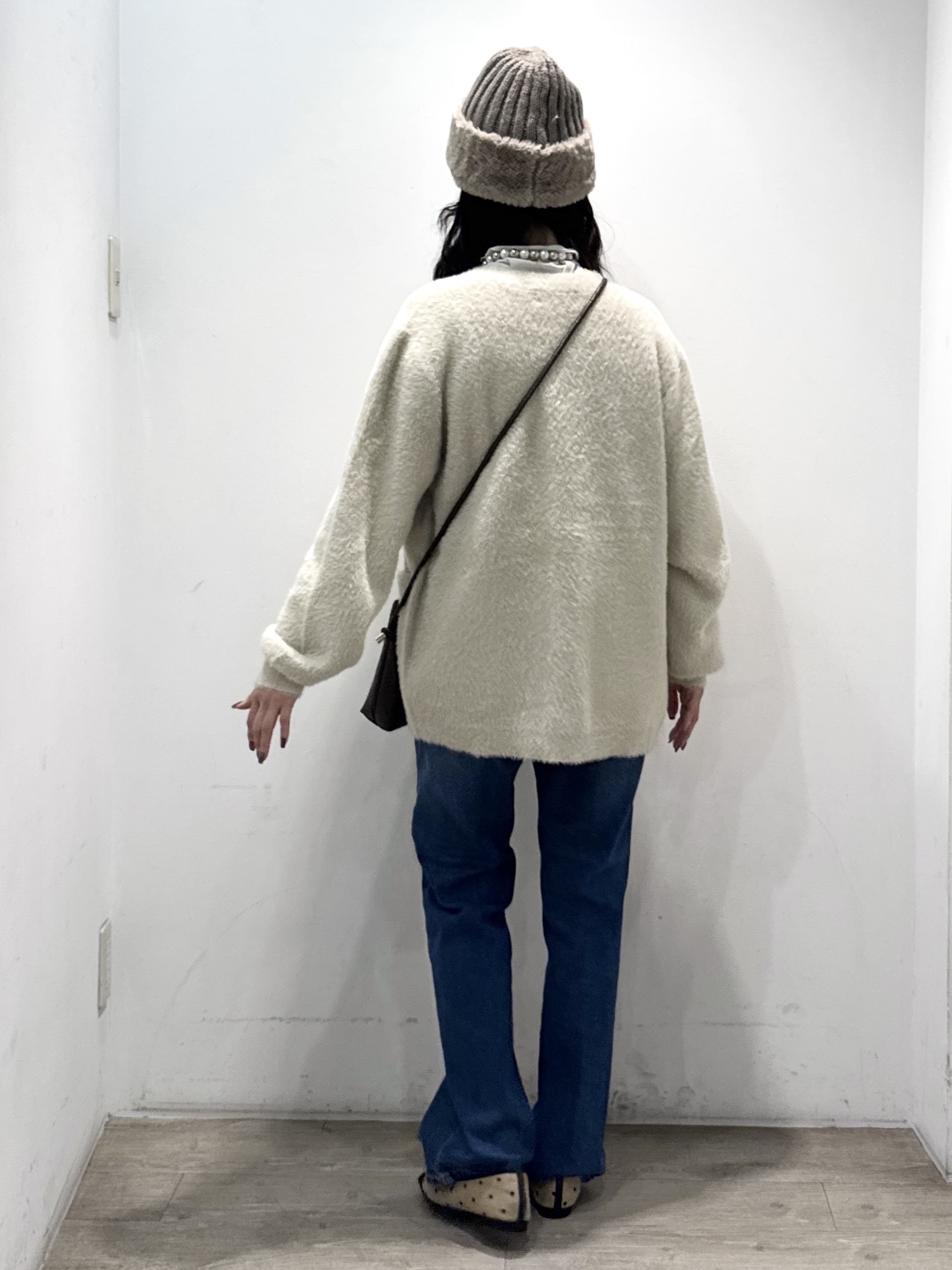 yuicciさんの「OPAQUE.CLIP｜フェザーヤーンニットカーディガン【洗濯機OK】」を使ったコーディネート