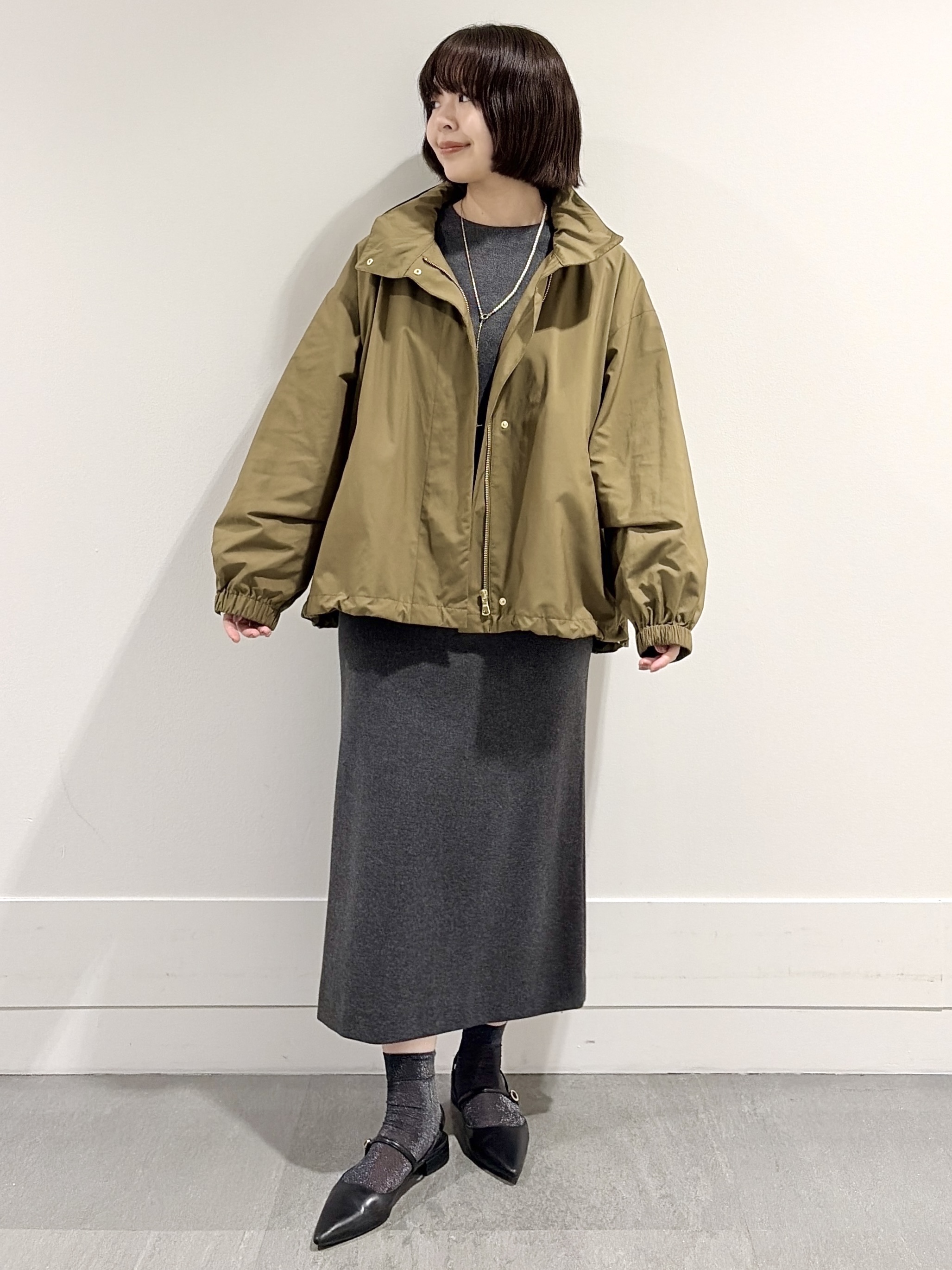 モエカさんの「UNTITLED｜【撥水/軽アウター/2way】タフタマウンテンパーカー」を使ったコーディネート