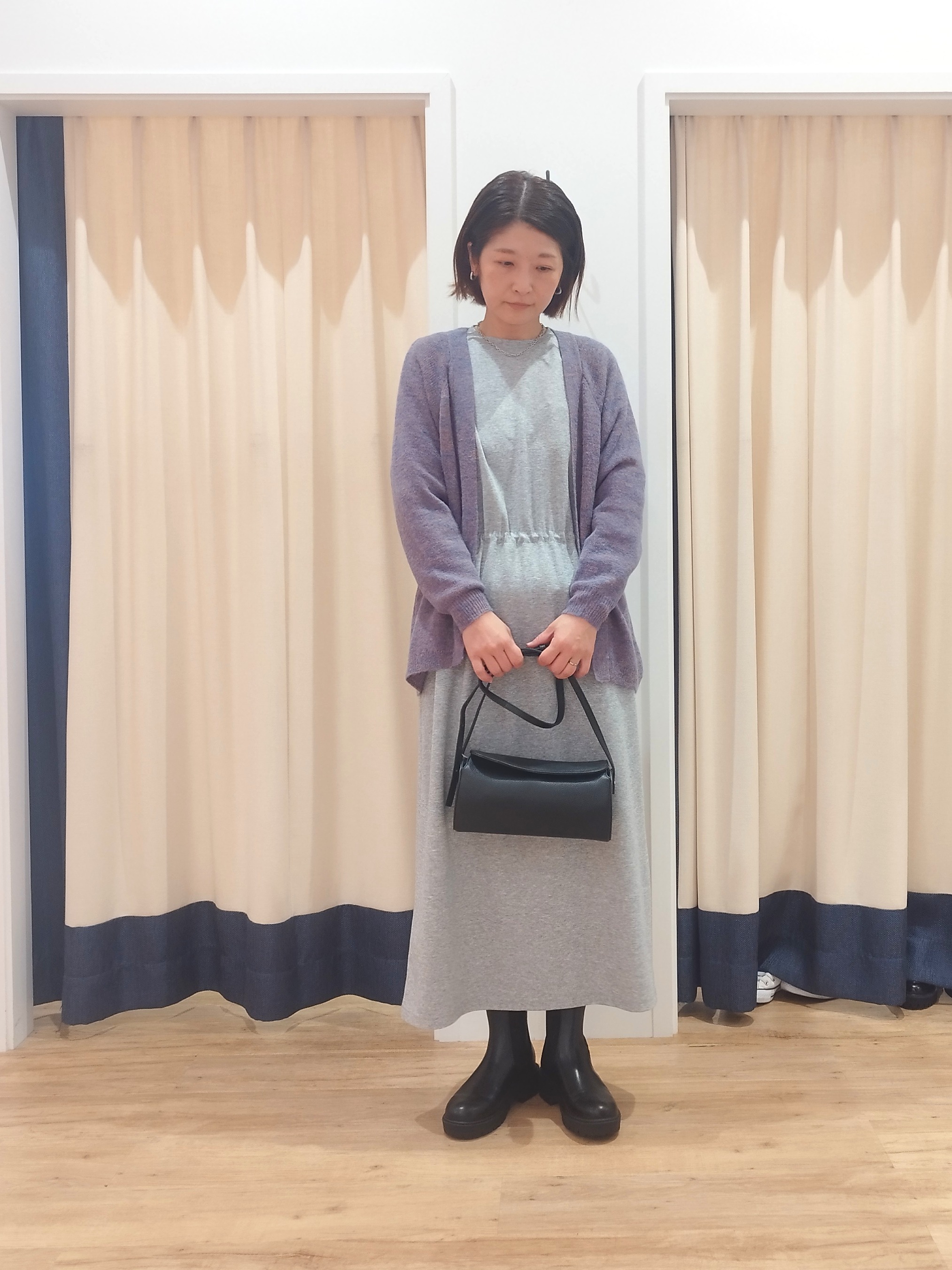 HIROさんの「Dessin｜【洗える/楽にきれい見え】ライトダンボールドロストワンピース」を使ったコーディネート