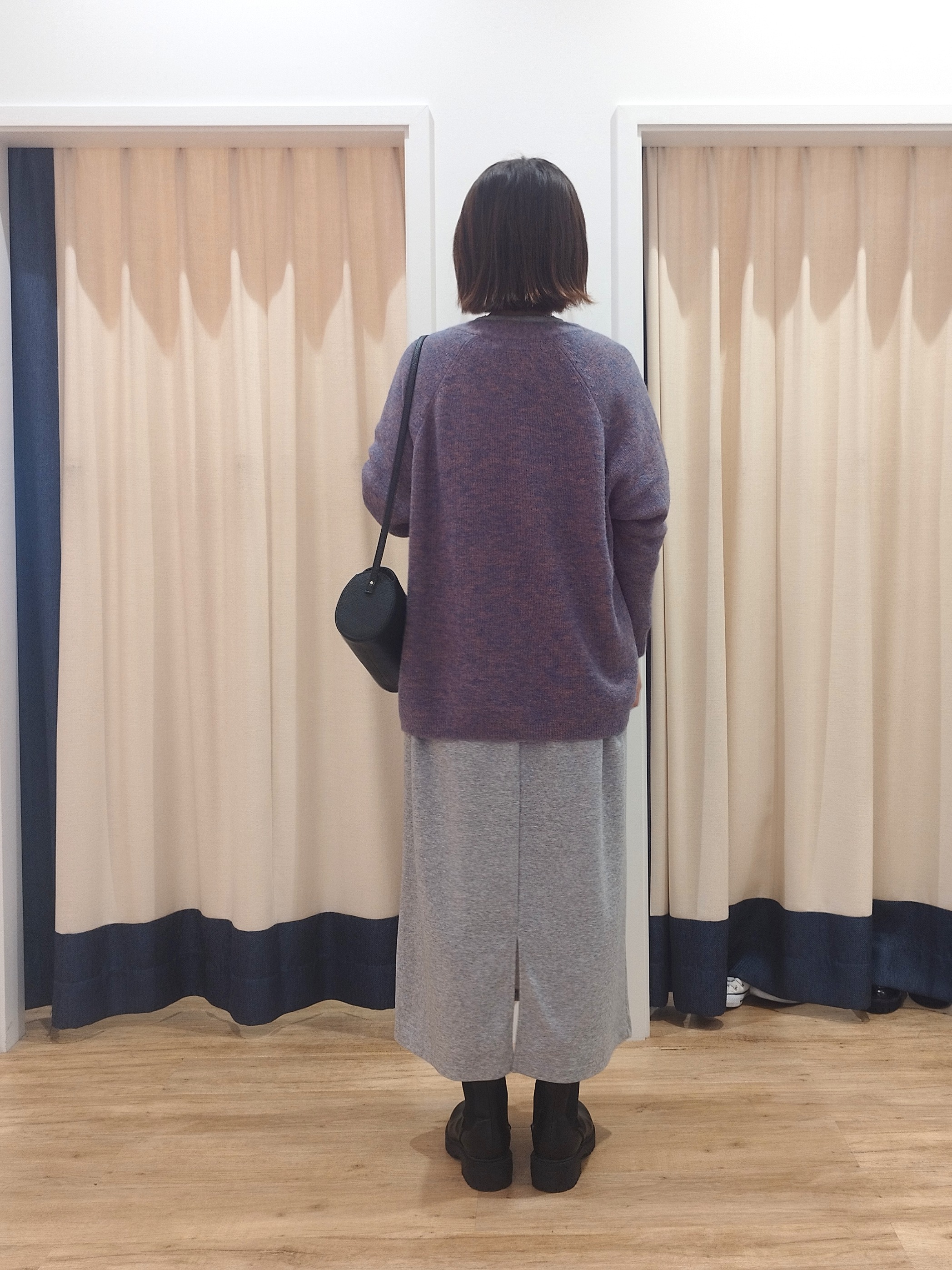 HIROさんの「Dessin｜【洗える/楽にきれい見え】ライトダンボールドロストワンピース」を使ったコーディネート