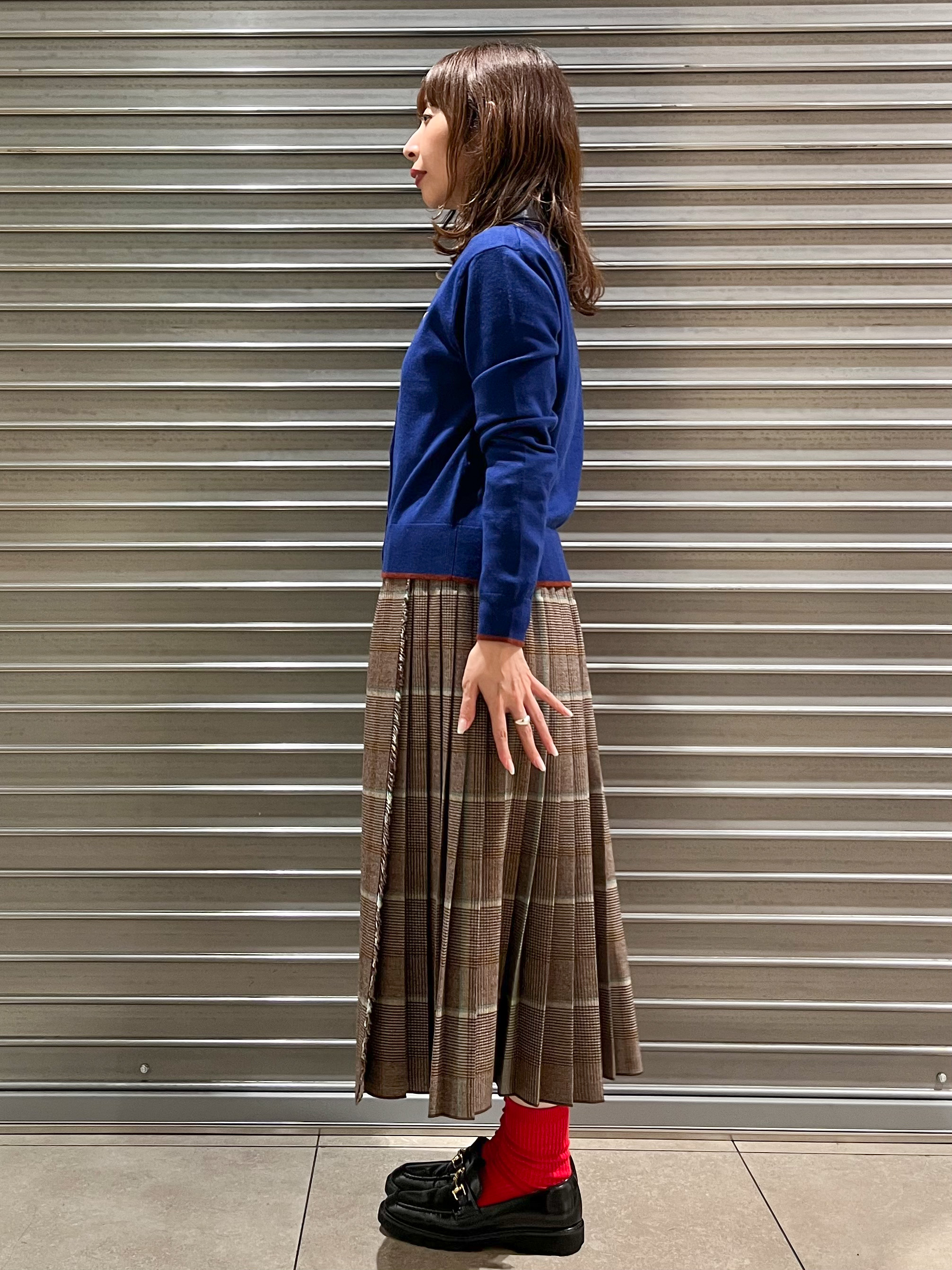 じゅんさんの「DRESSTERIOR｜【STORY11月号掲載】ゼニアバルーファキャッシュウールクルーネックカーディガン」を使ったコーディネート