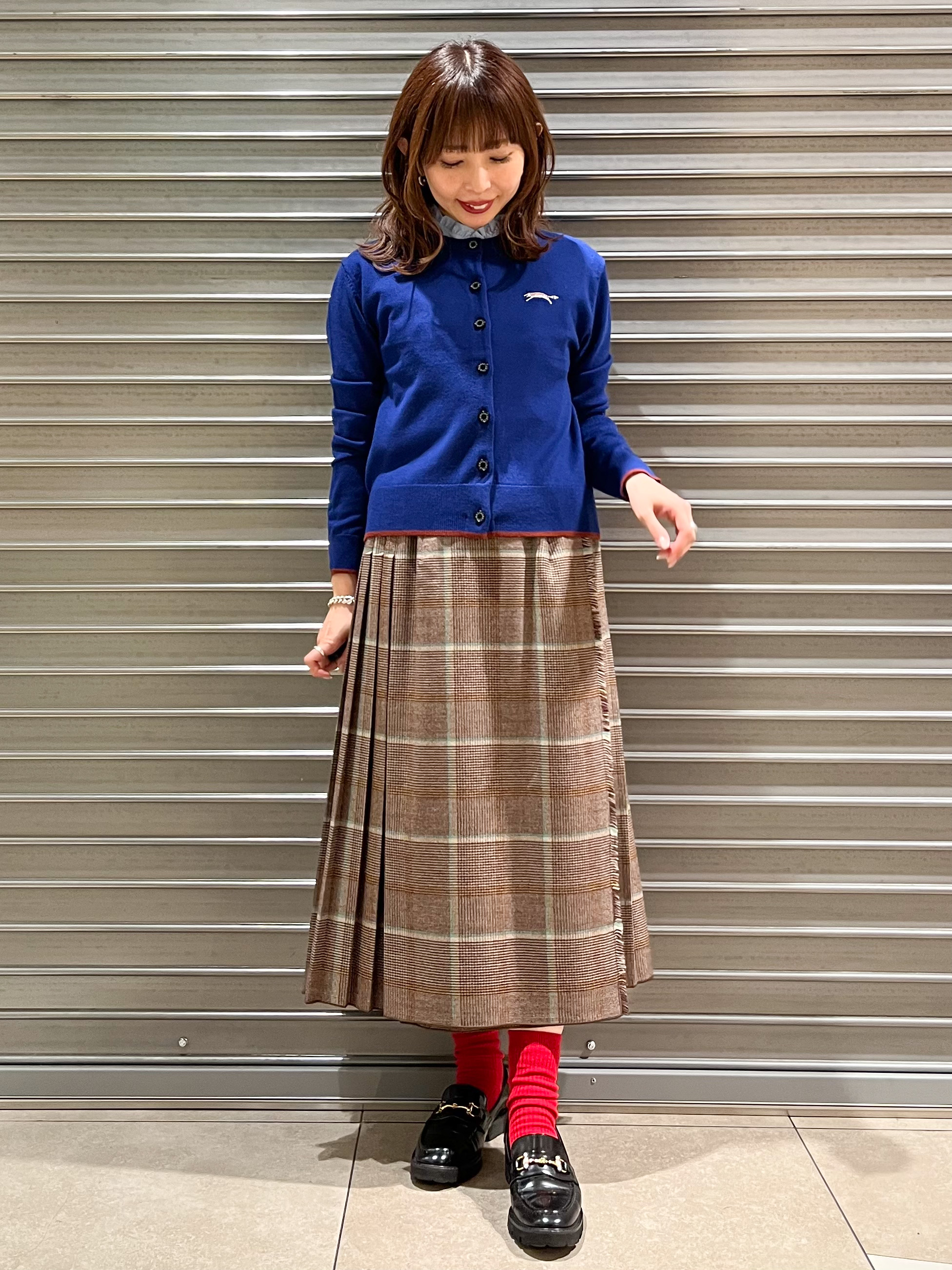 じゅんさんの「DRESSTERIOR｜【STORY11月号掲載】ゼニアバルーファキャッシュウールクルーネックカーディガン」を使ったコーディネート