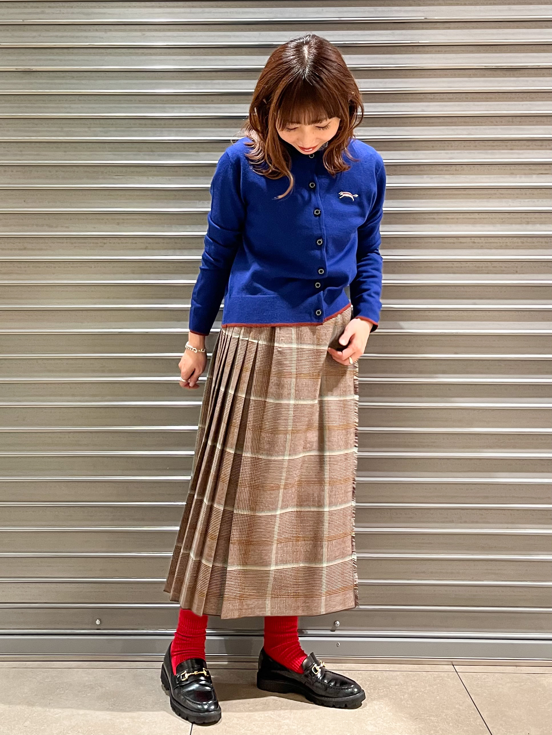 じゅんさんの「DRESSTERIOR｜【STORY11月号掲載】ゼニアバルーファキャッシュウールクルーネックカーディガン」を使ったコーディネート