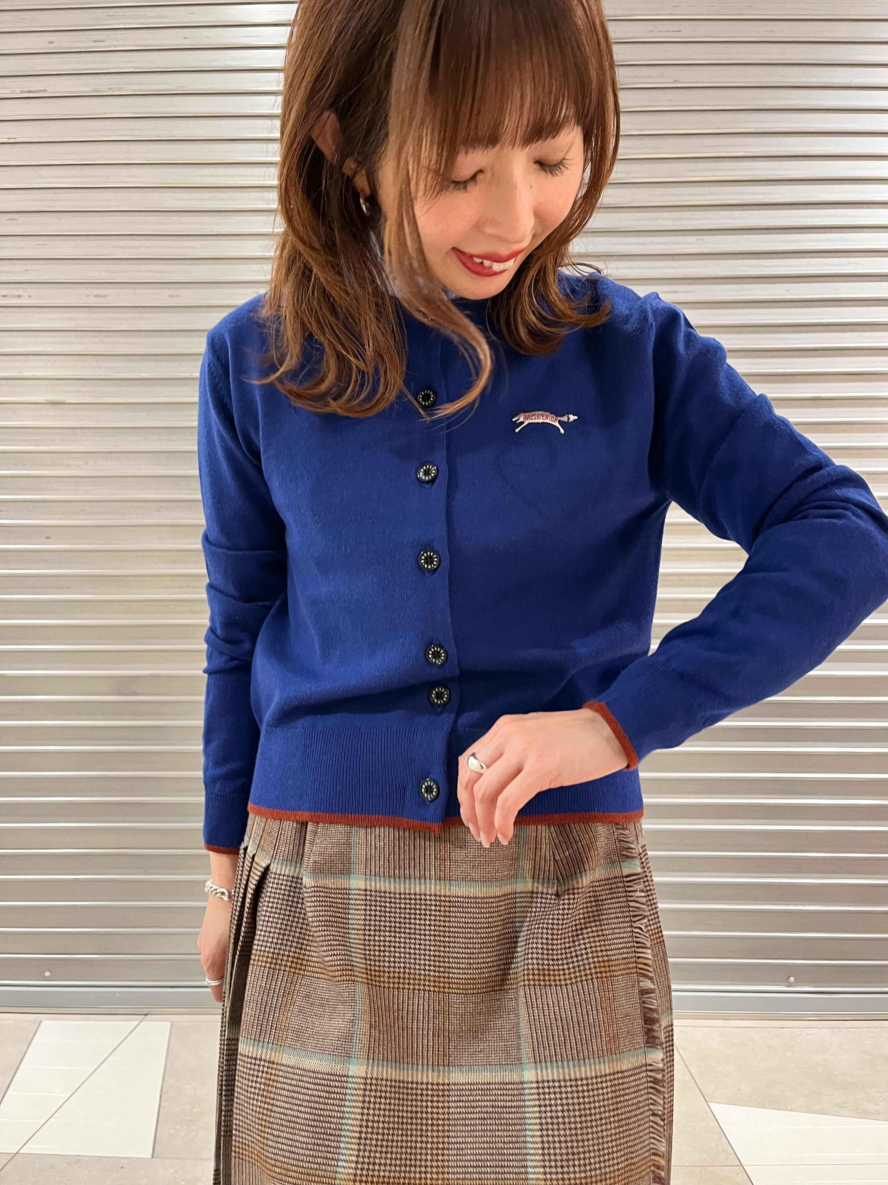 じゅんさんの「DRESSTERIOR｜【STORY11月号掲載】ゼニアバルーファキャッシュウールクルーネックカーディガン」を使ったコーディネート