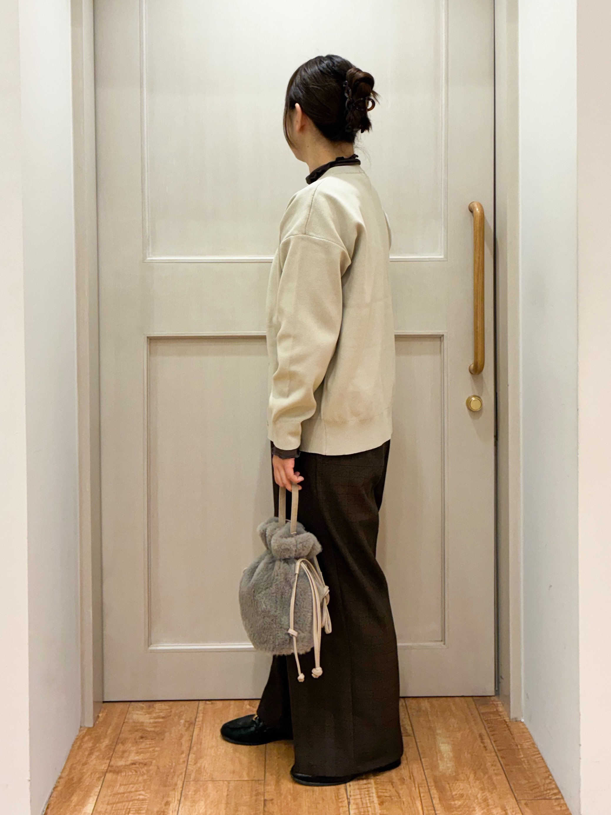 kawaさんの「SHOO･LA･RUE｜【セットアップ可/洗濯機可】軽やかに羽織れる スポンディッシュ ニットカーディガン」を使ったコーディネート