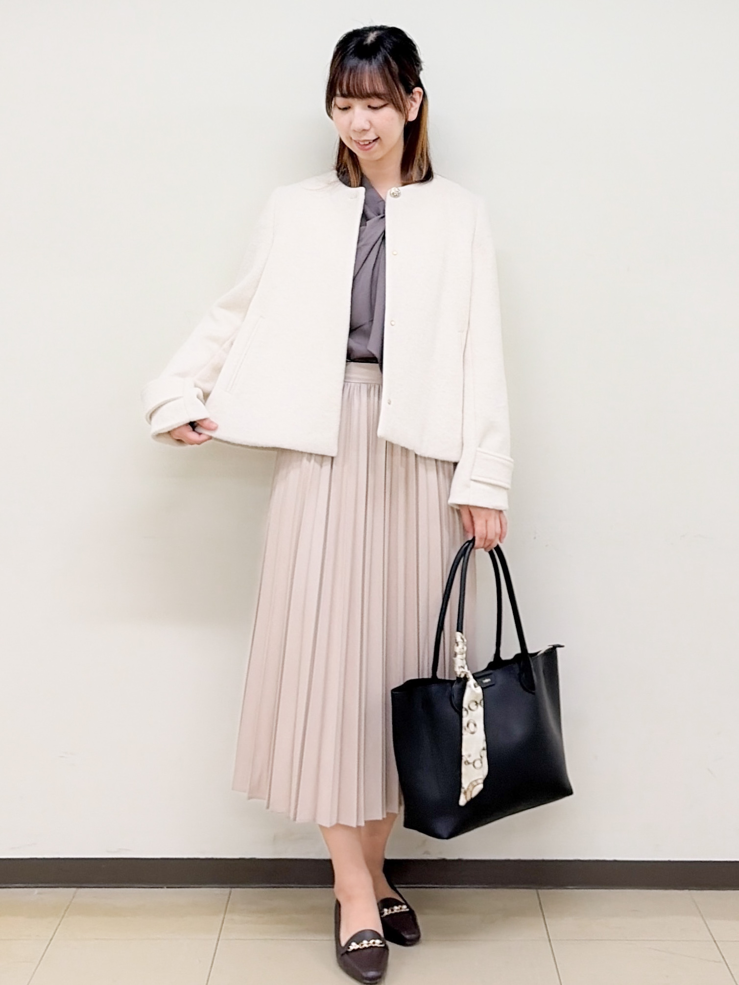 yurinaさんの「index｜【植草美幸先生が指南する好印象スタイル】カシミヤ混ノーカラーショートコート」を使ったコーディネート
