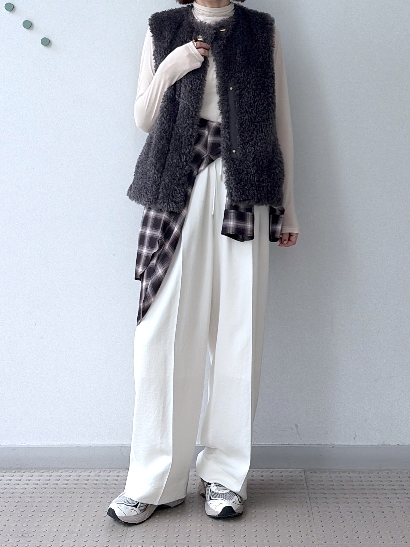 yoshikadoさんの「DRESSTERIOR｜【STORY11月号掲載】シアータートル」を使ったコーディネート