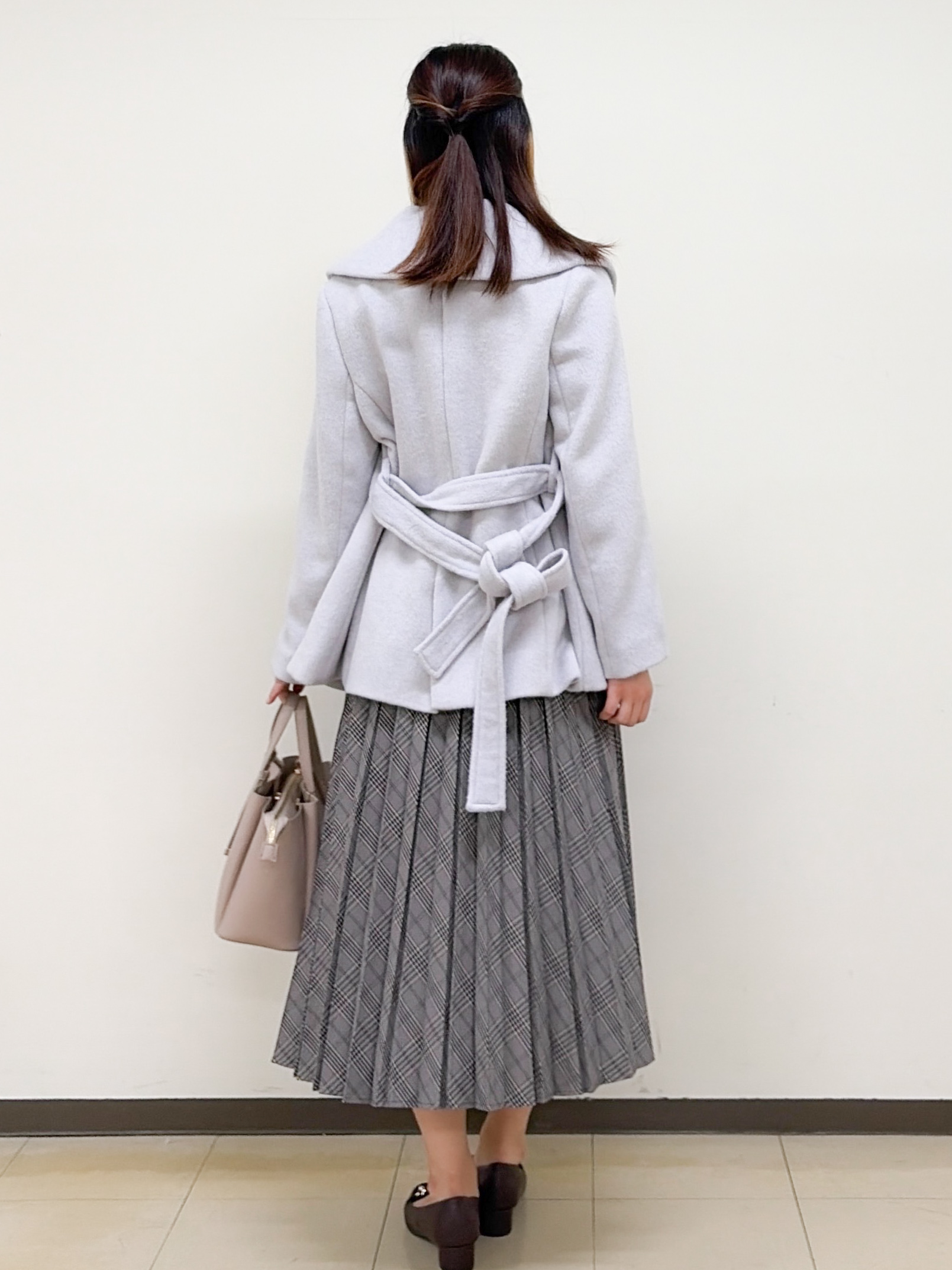 yurinaさんの「index｜カシミヤ混ビッグショールカラーコート」を使ったコーディネート