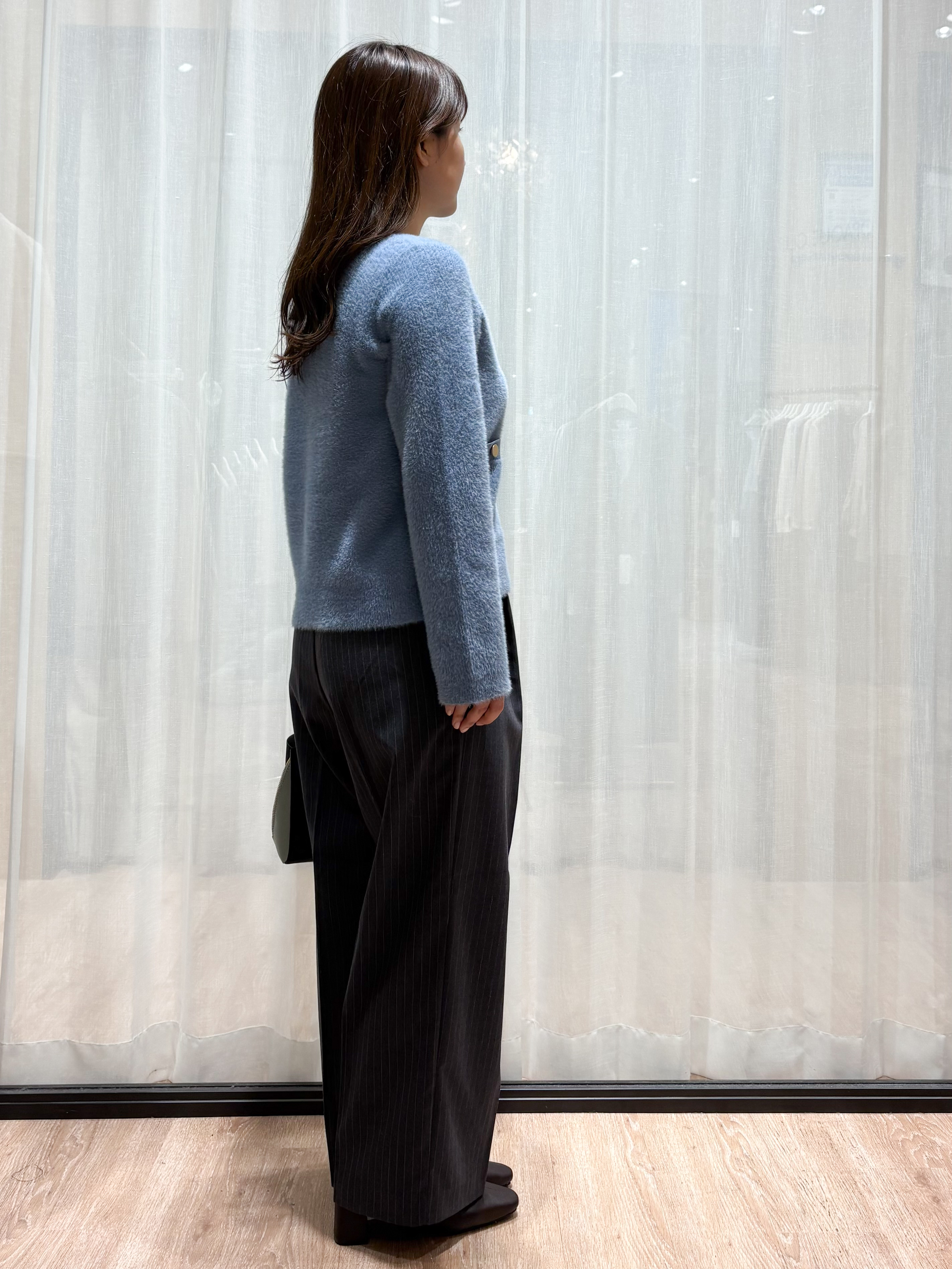 かなさんの「OPAQUE.CLIP｜フェザーヤーンニットカーディガン【洗濯機OK】」を使ったコーディネート