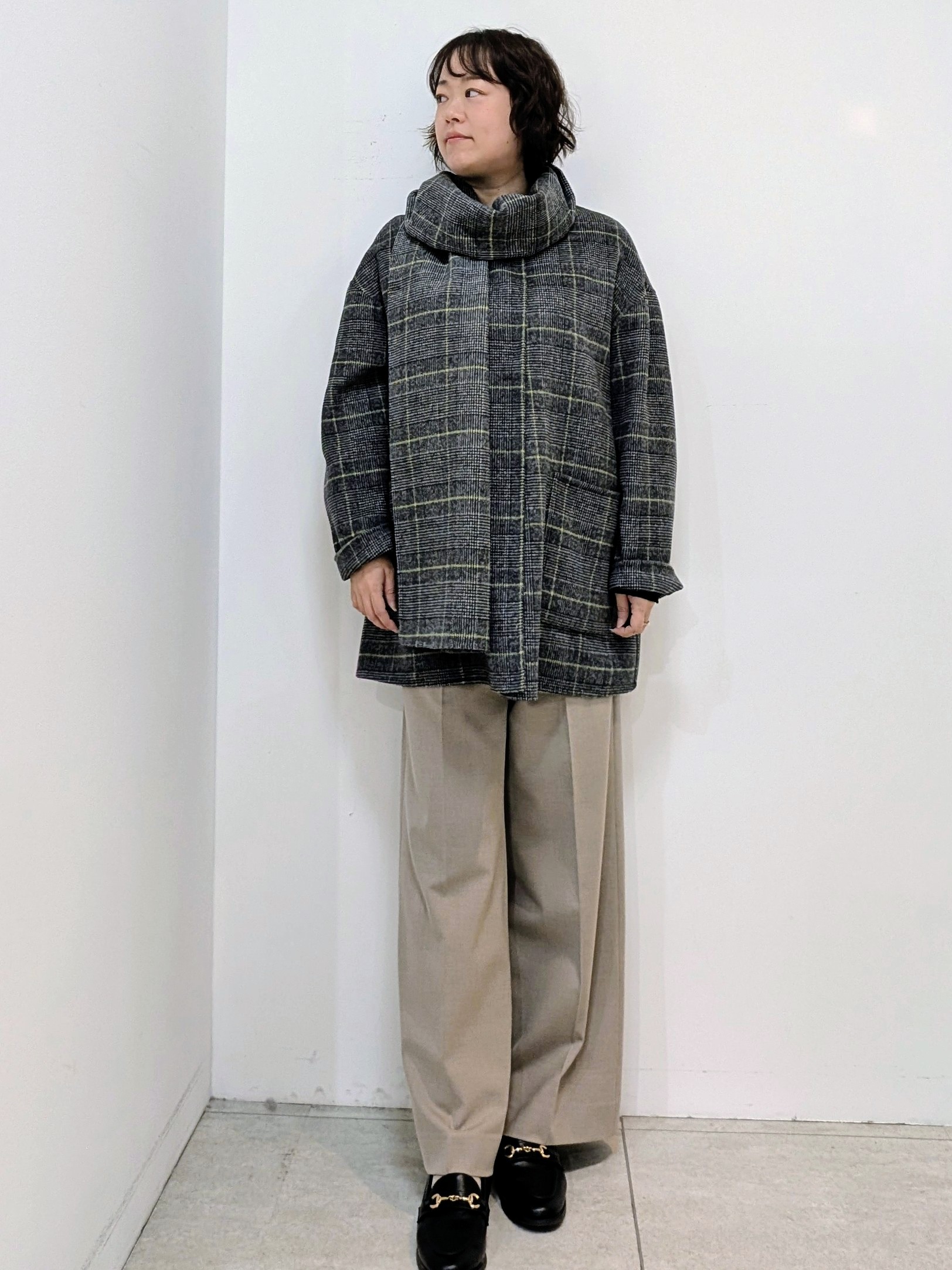 いこさんの「UNTITLED｜【マフラー付き/ゆったり】リバーコート」を使ったコーディネート