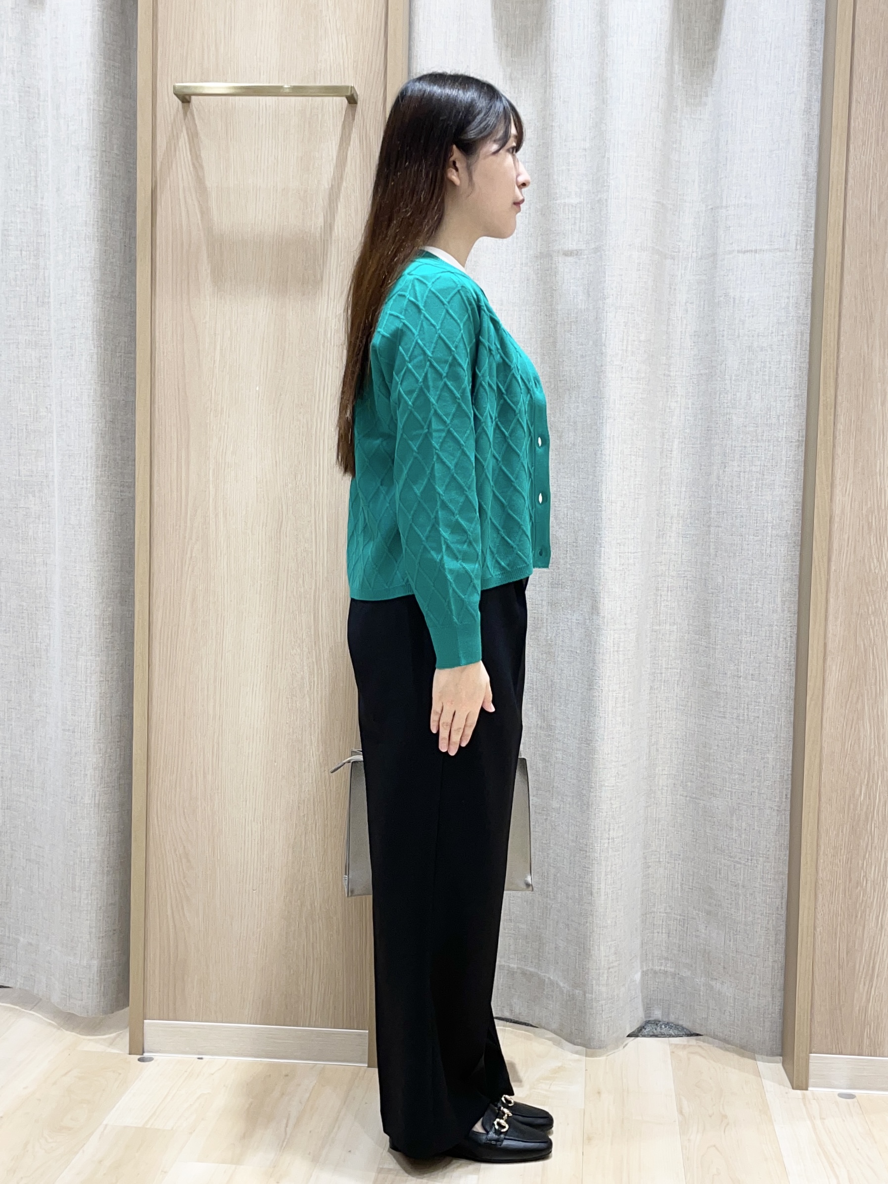 Aikoさんの「grove｜【毛玉軽減】大人上品なダイヤ柄ニットカーディガン」を使ったコーディネート