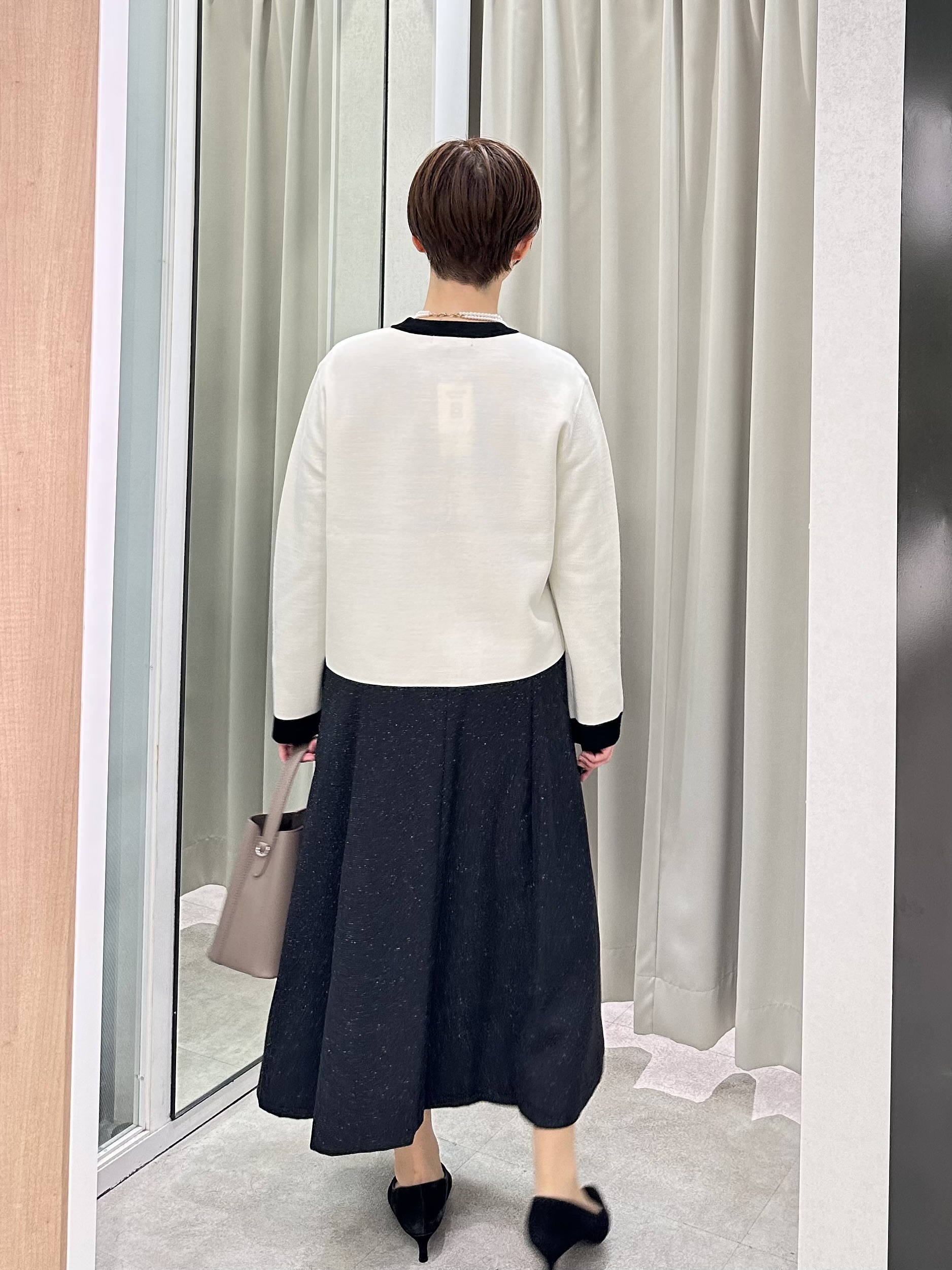 みなこさんの「UNTITLED｜【羽織りのインナーに】レースプルオーバー」を使ったコーディネート