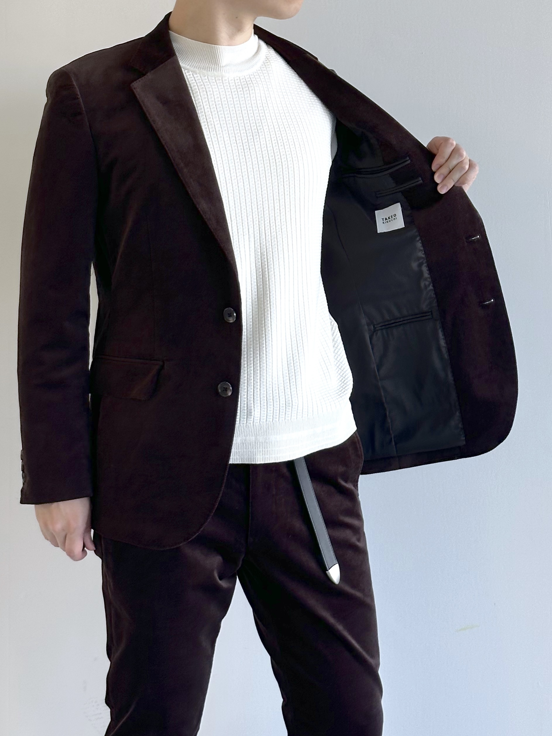 イッシーさんの「TAKEO KIKUCHI｜【Sサイズ～】ストレッチコーデュロイ ジャケット」を使ったコーディネート