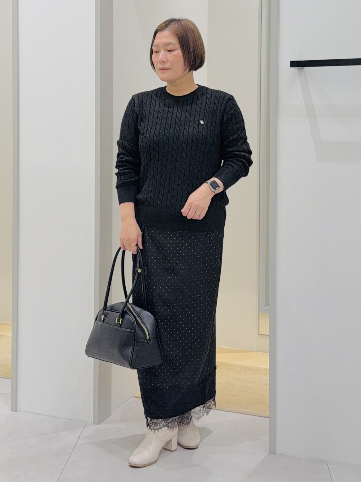 タナさんの「THE SHOP TK｜POLO BCS/ケーブルニット」を使ったコーディネート